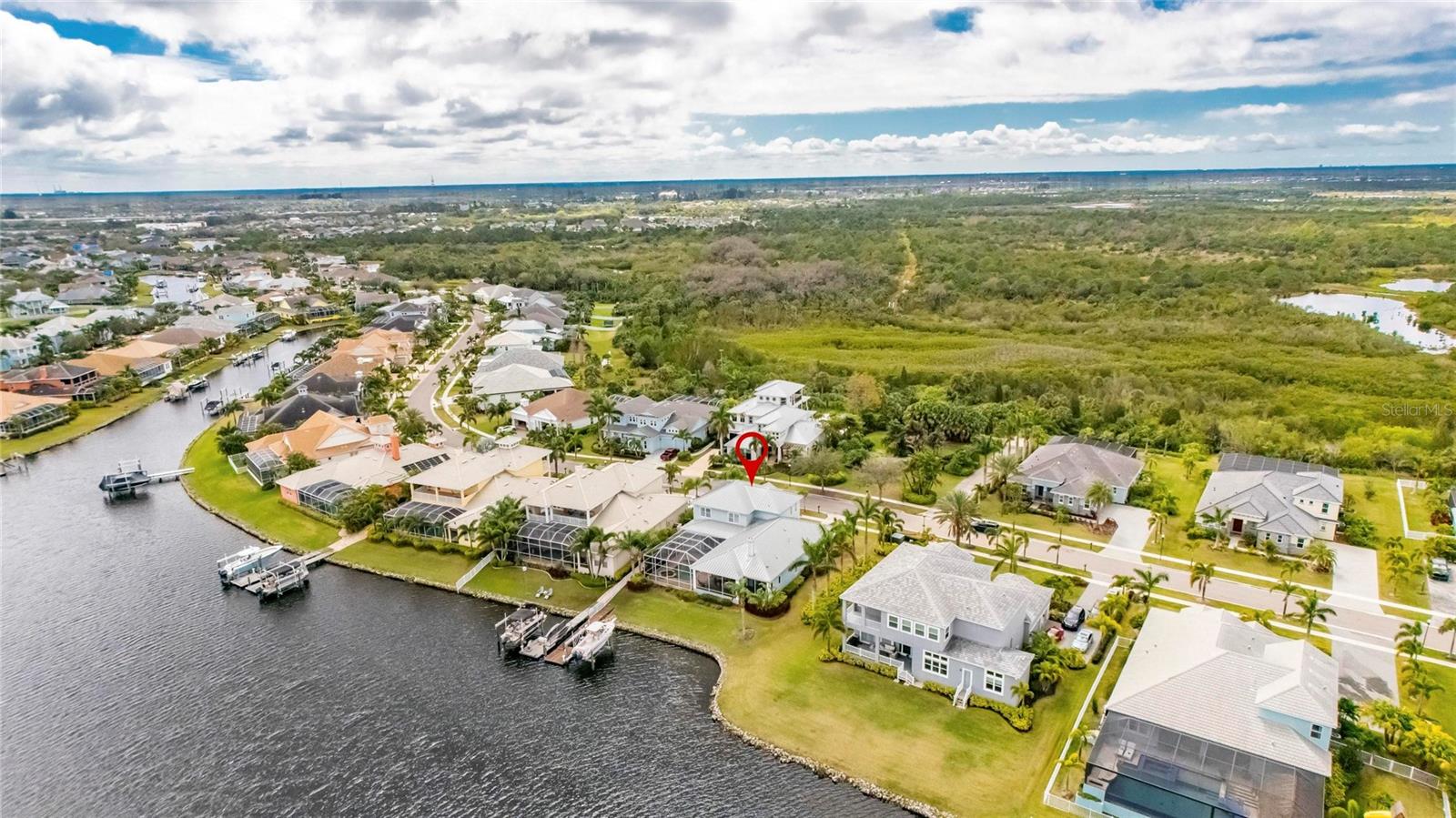 Listing photo id 95 for 735 Manns Harbor Drive