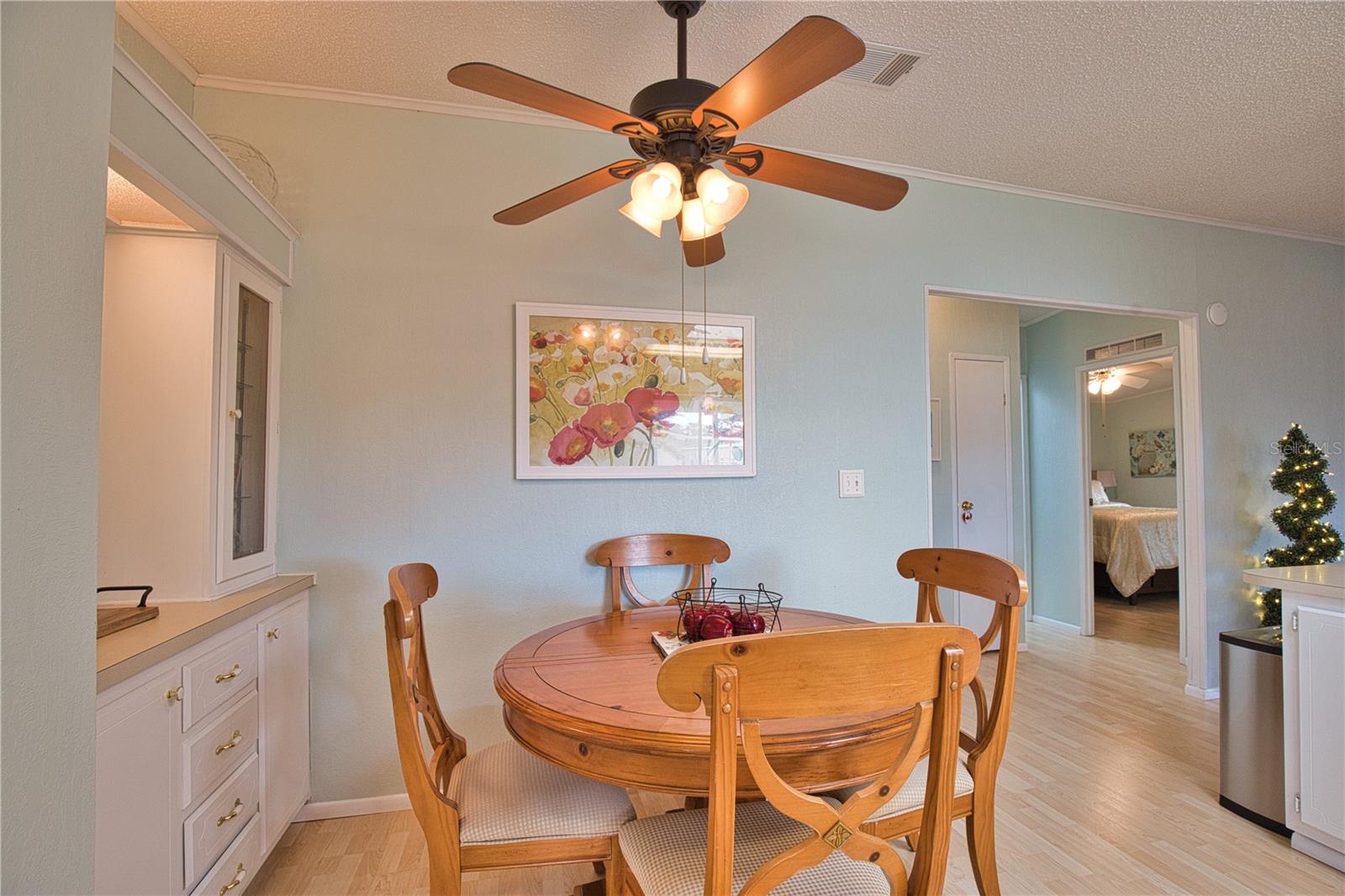 Image 12 of 38 For 714 Del Luna Drive