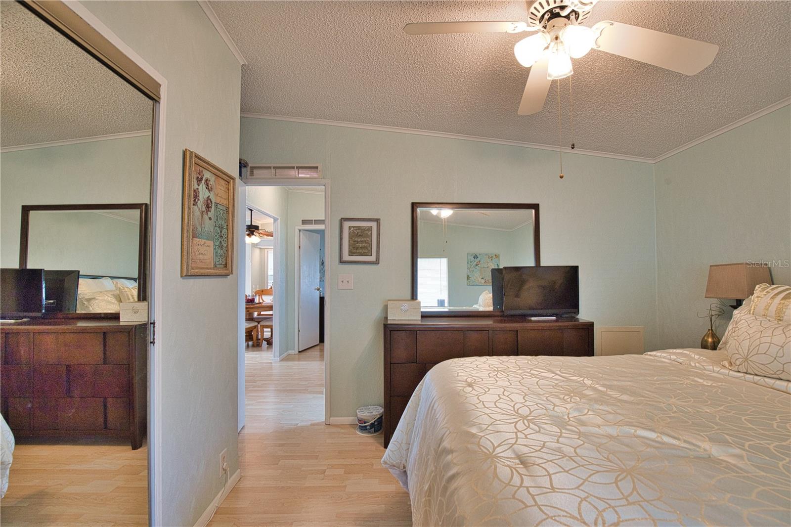 Image 30 of 38 For 714 Del Luna Drive