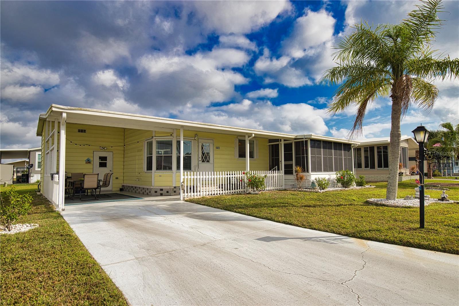 Image 4 of 38 For 714 Del Luna Drive