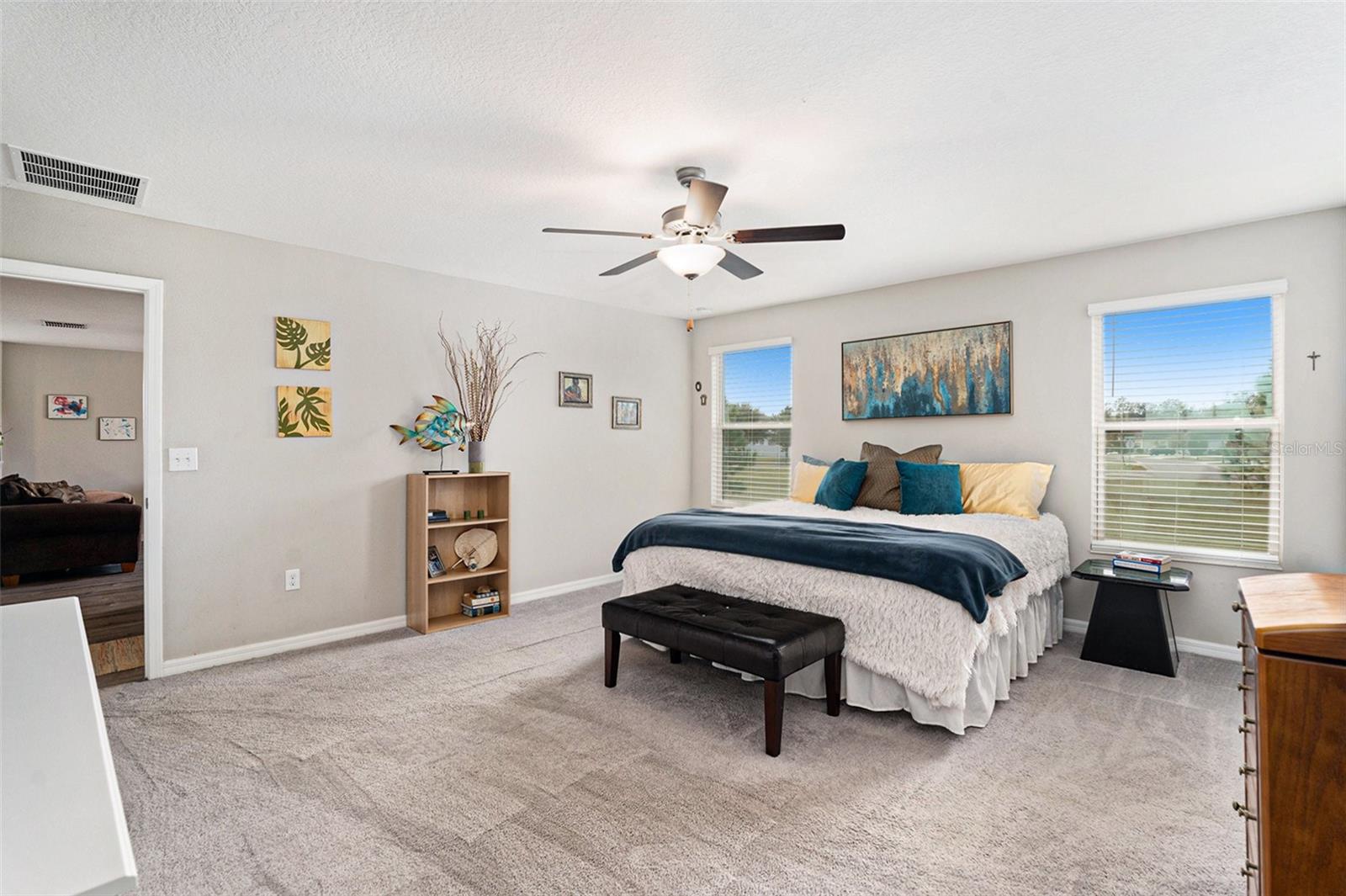 Listing photo id 18 for 35958 Saddle Palm Way