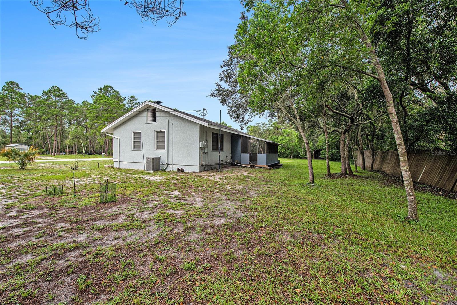 Listing photo id 26 for 12651 Tinley Road