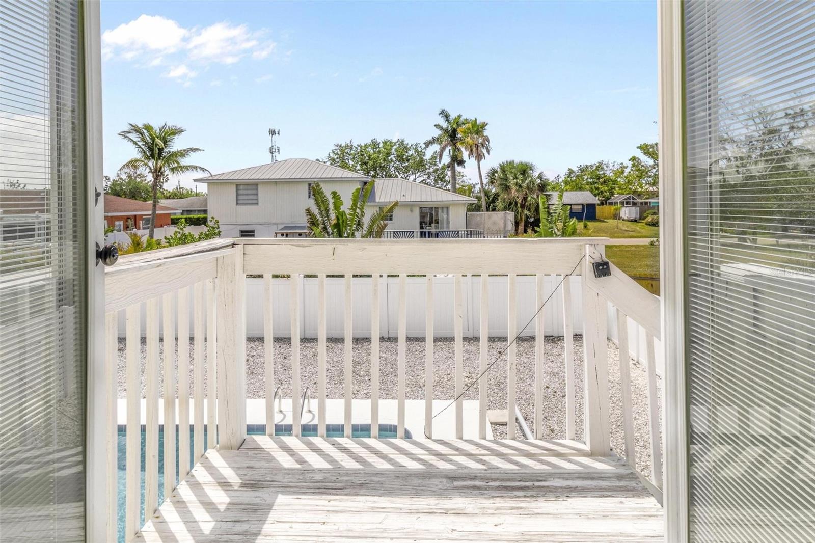 Image 18 of 27 For 8517 43rd Avenue W