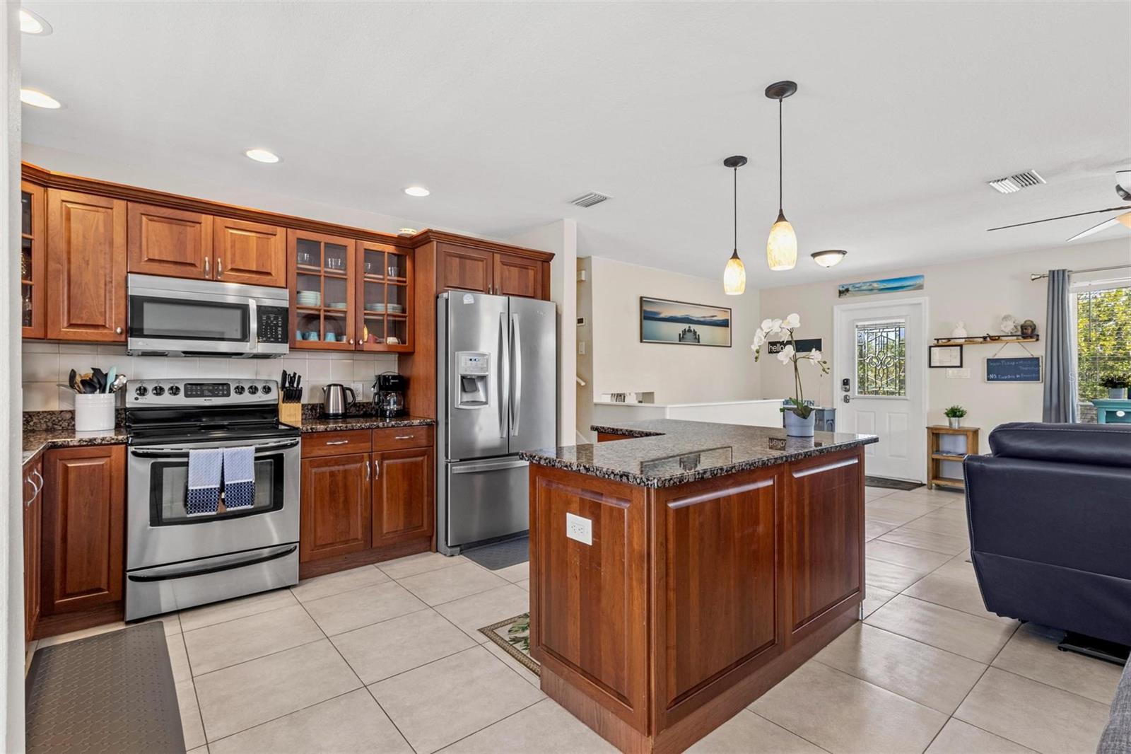 Image 9 of 27 For 8517 43rd Avenue W