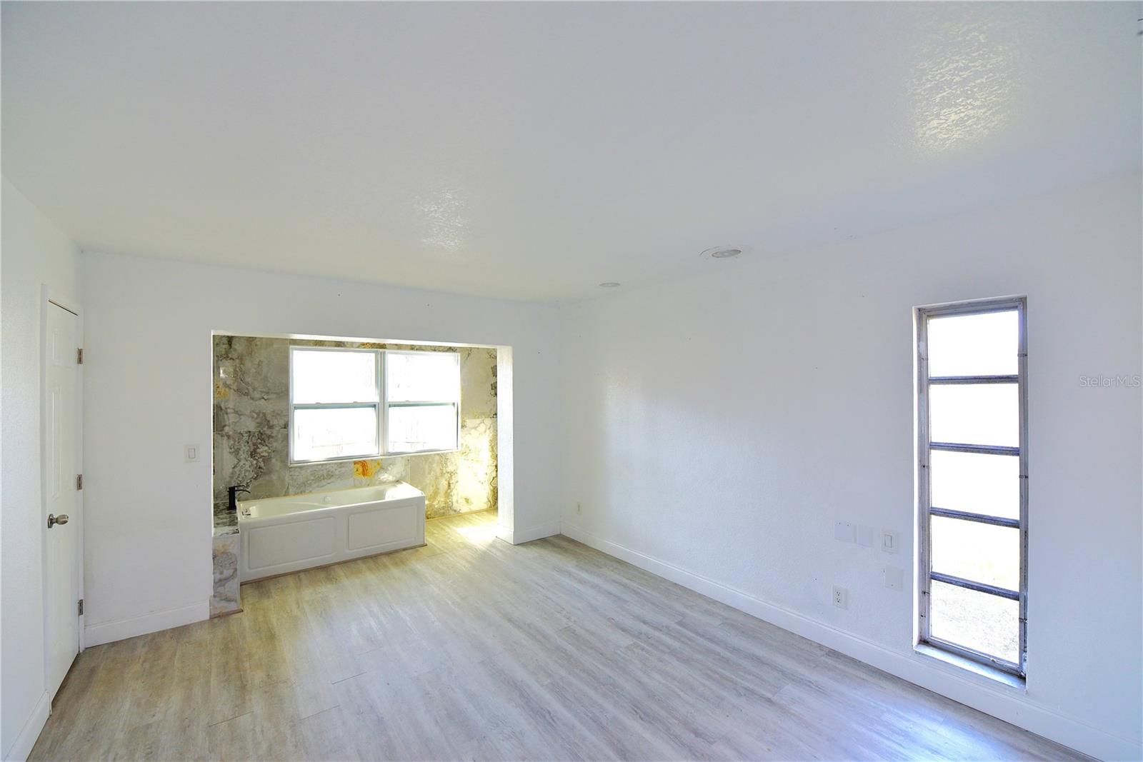 Listing photo id 72 for 7990 42nd Street N