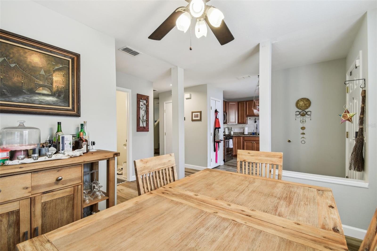 Listing photo id 8 for 3406 Cypress Head Court