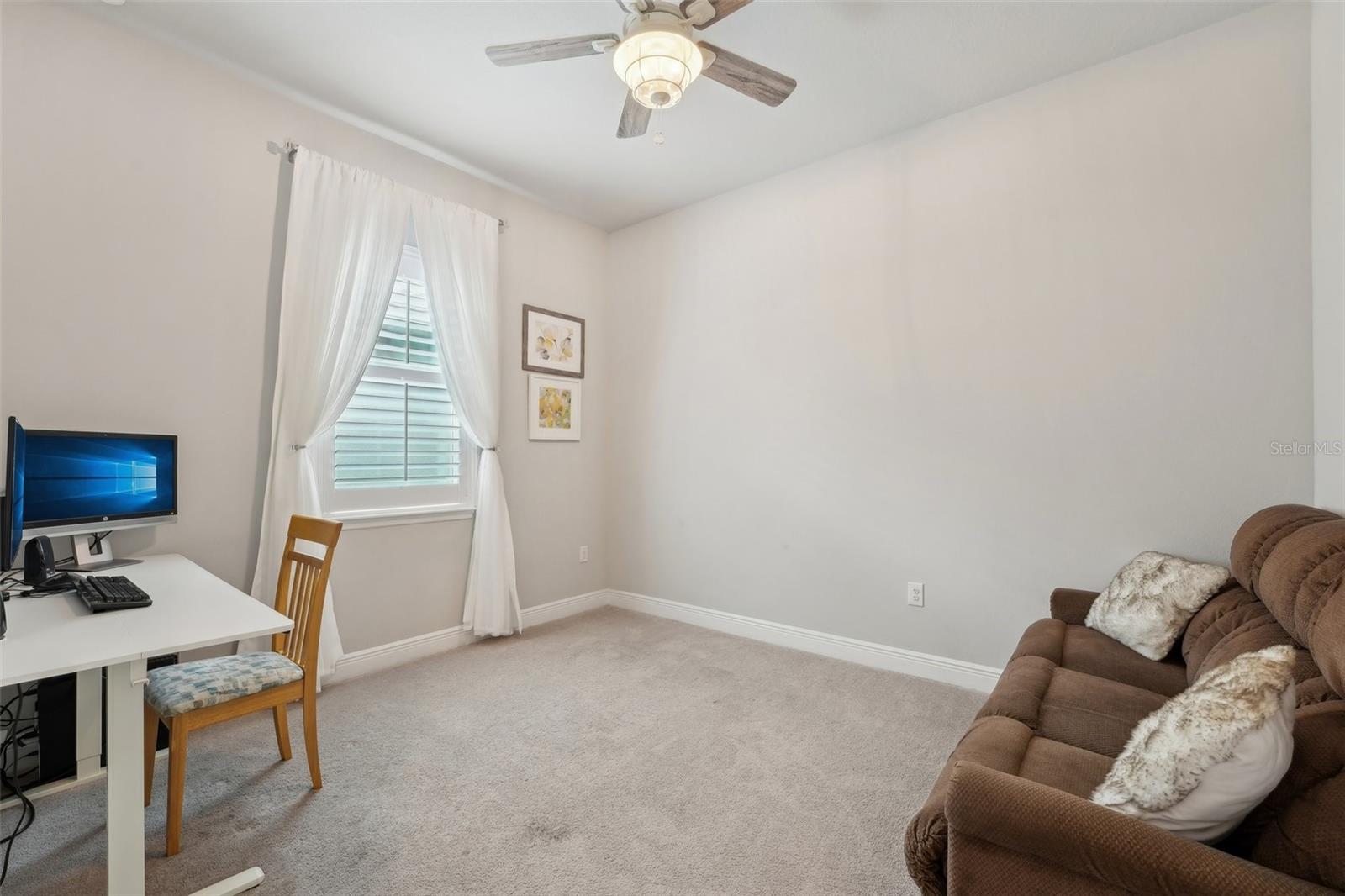 Listing photo id 24 for 16371 Frehley Run