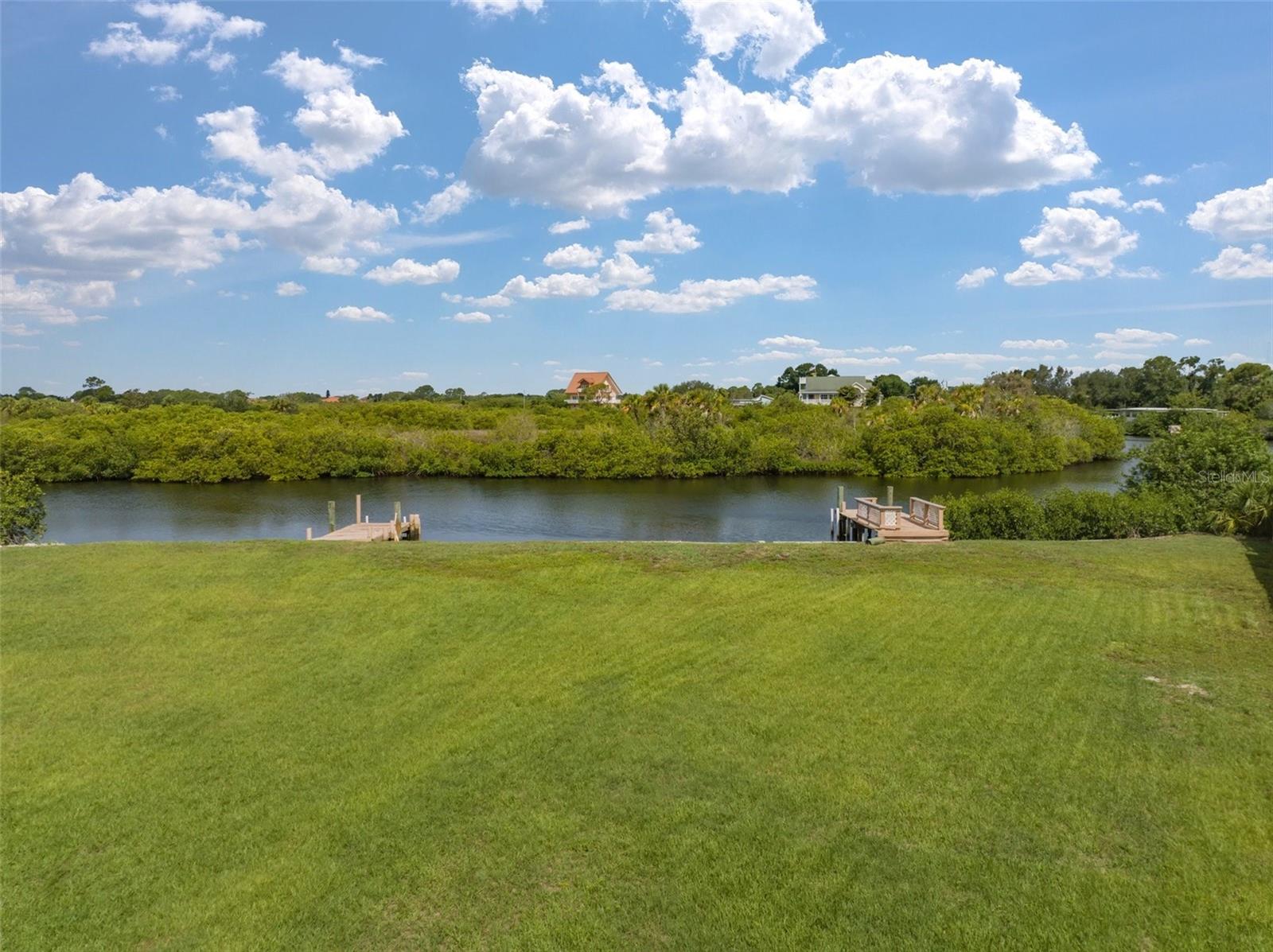 Listing photo id 10 for 8943 & 8945 Rocky Creek Drive