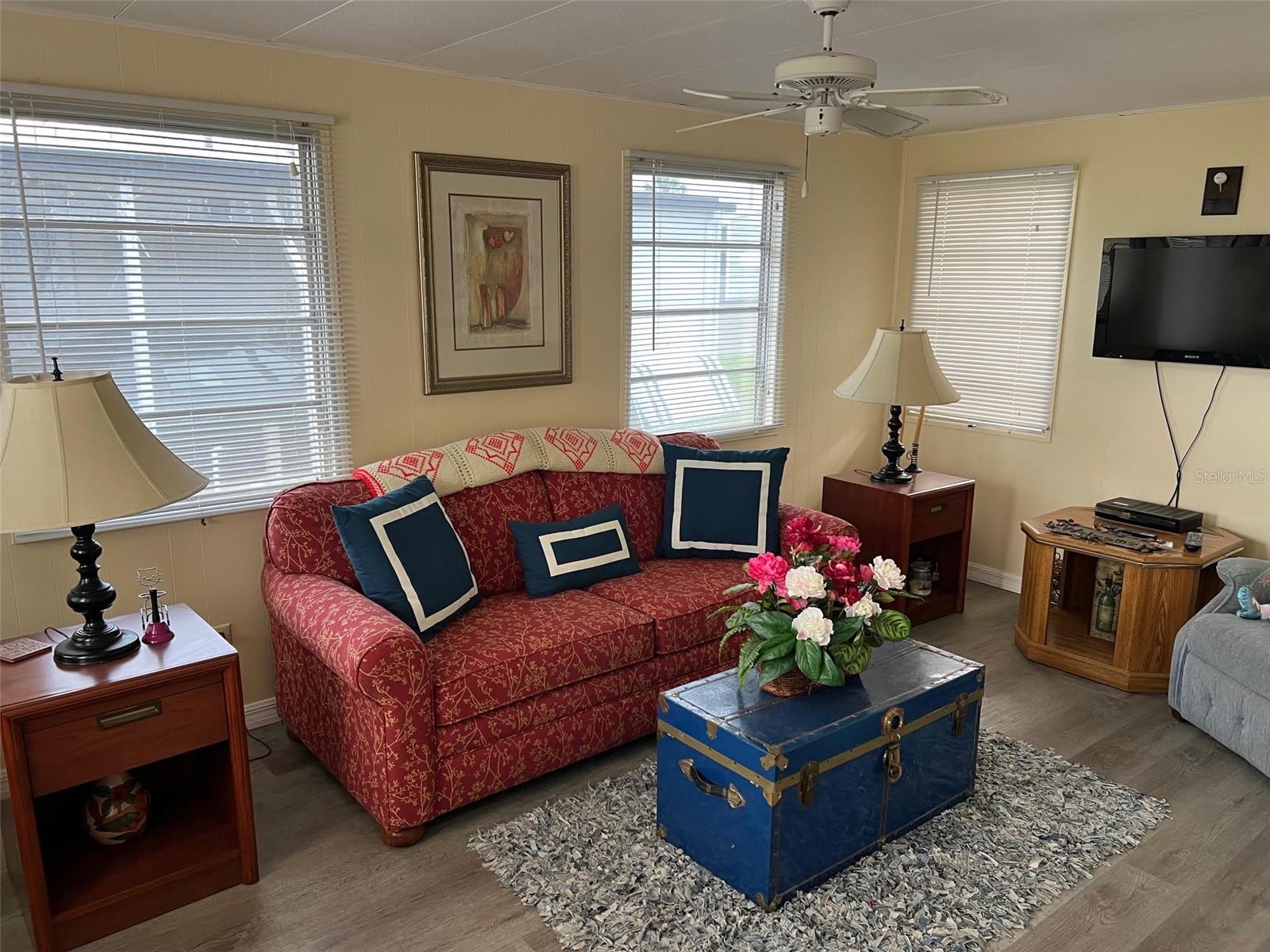 Listing photo id 13 for 6 Thatch Palm Street E