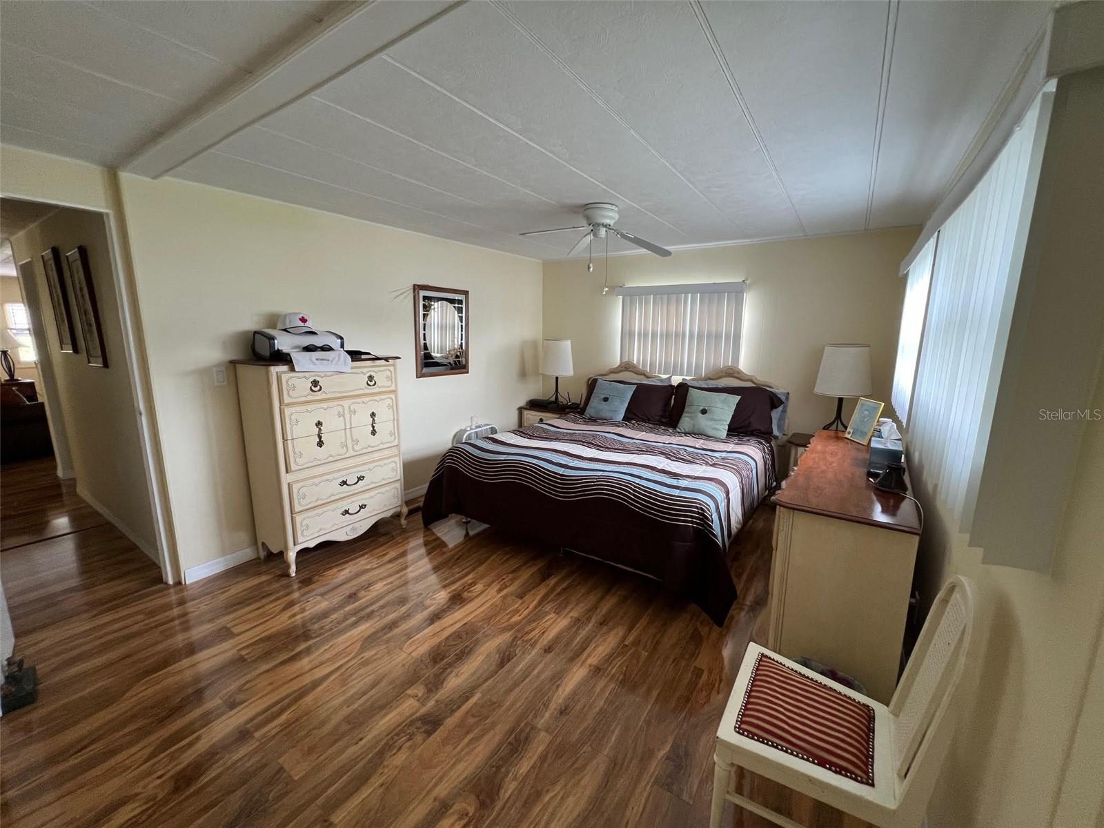 Listing photo id 16 for 6 Thatch Palm Street E