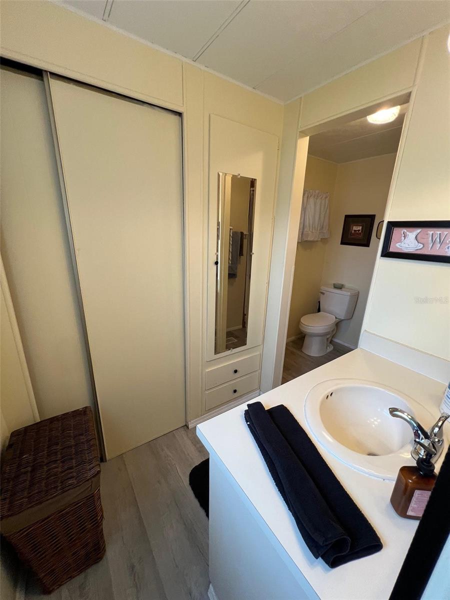 Listing photo id 18 for 6 Thatch Palm Street E