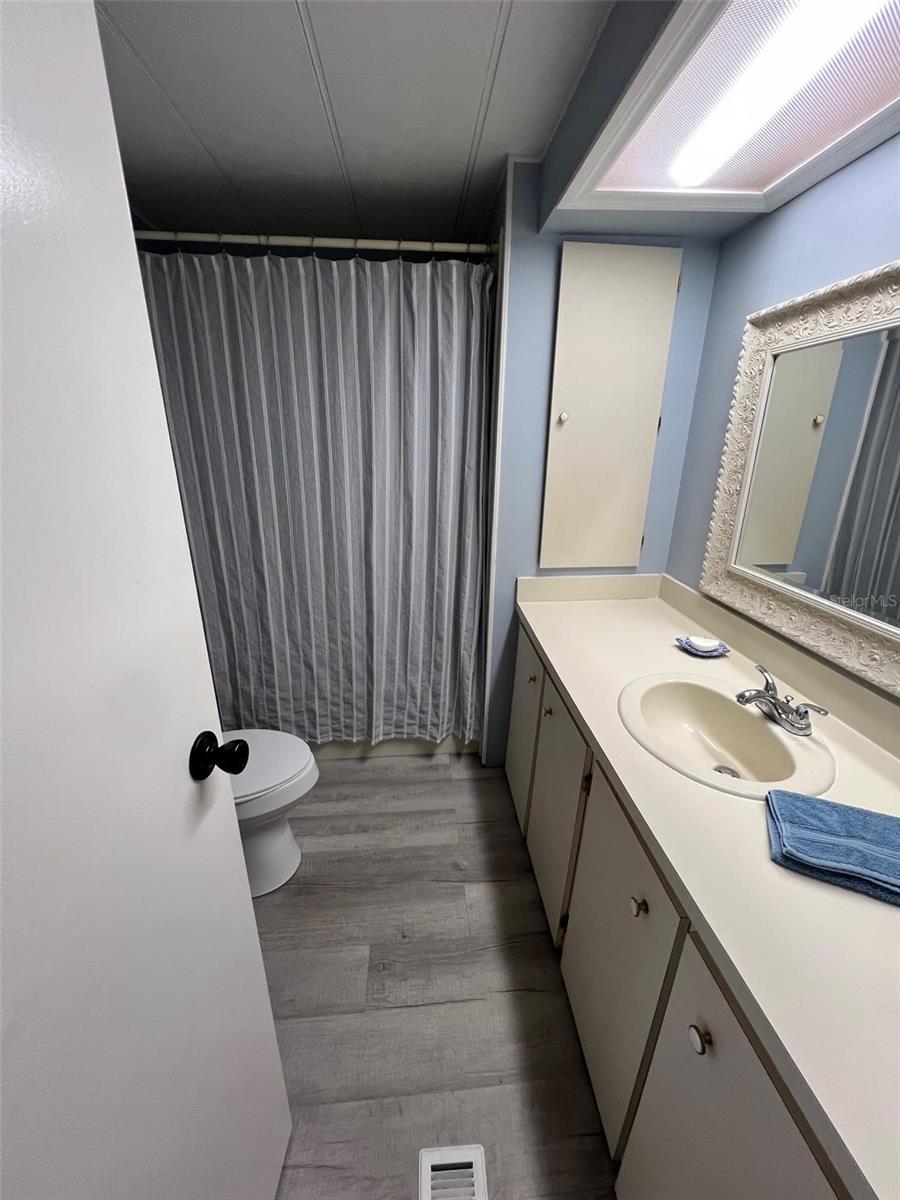 Listing photo id 25 for 6 Thatch Palm Street E