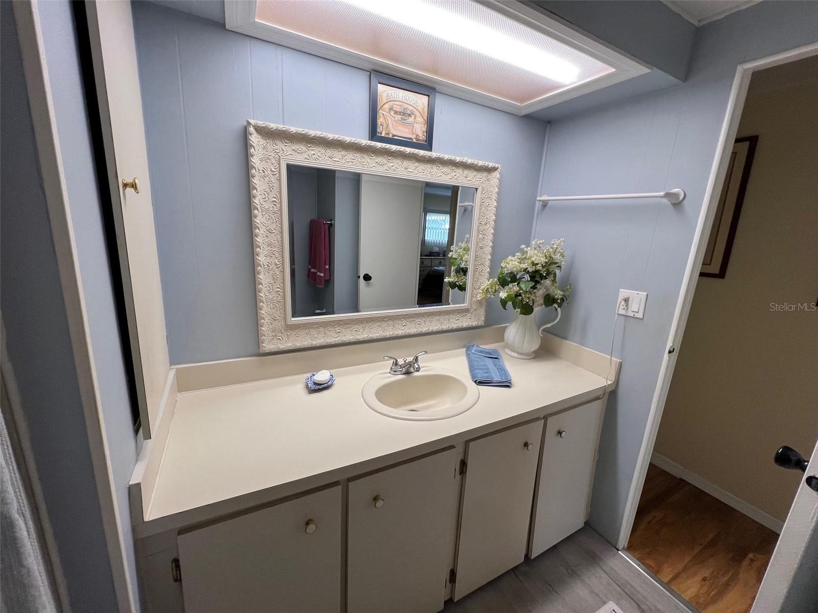 Listing photo id 28 for 6 Thatch Palm Street E