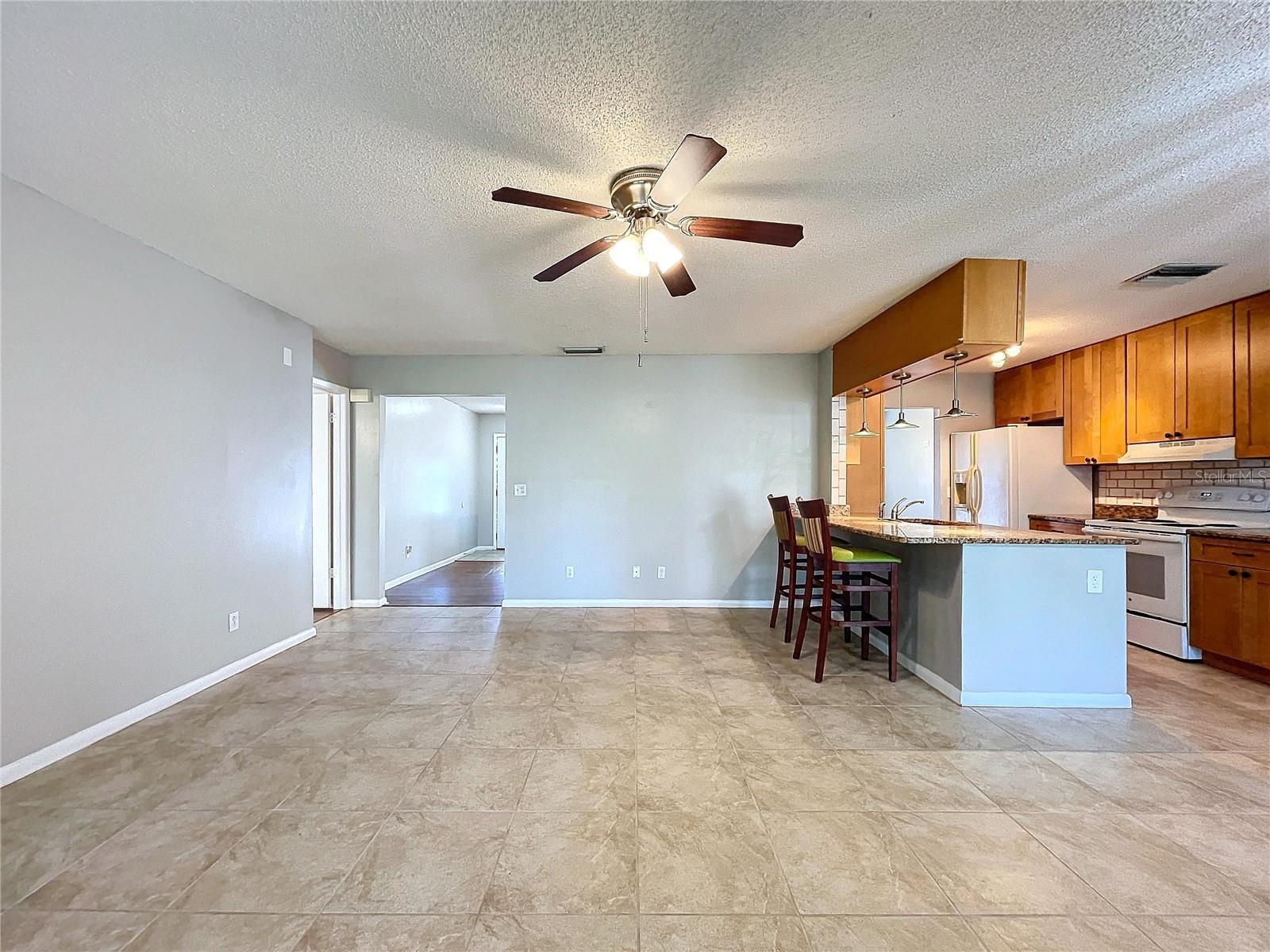 Listing photo id 22 for 808 Smith Bay Drive