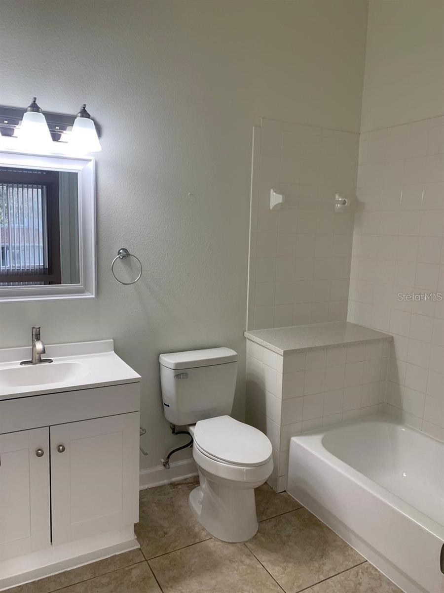Image 29 of 59 For 8602 Hunters Key Circle
