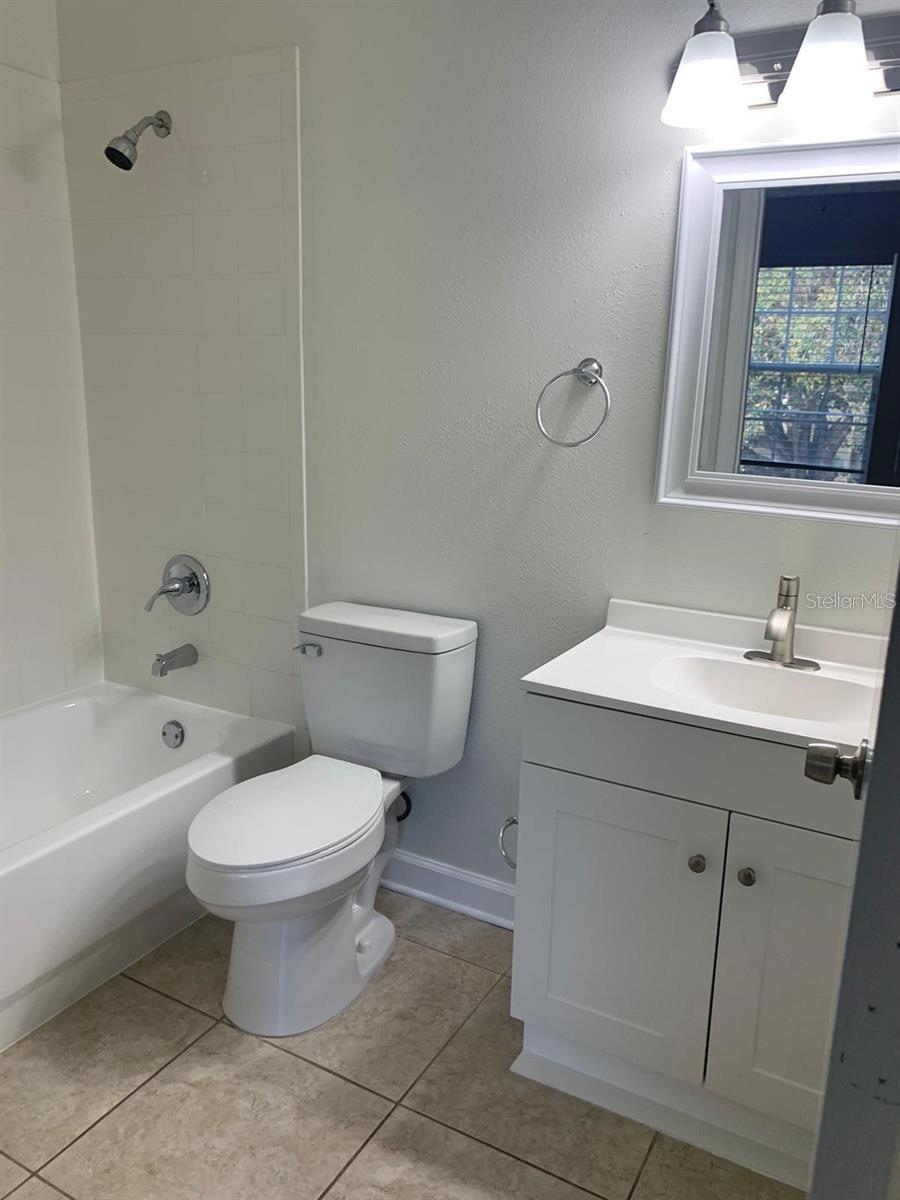 Image 36 of 59 For 8602 Hunters Key Circle