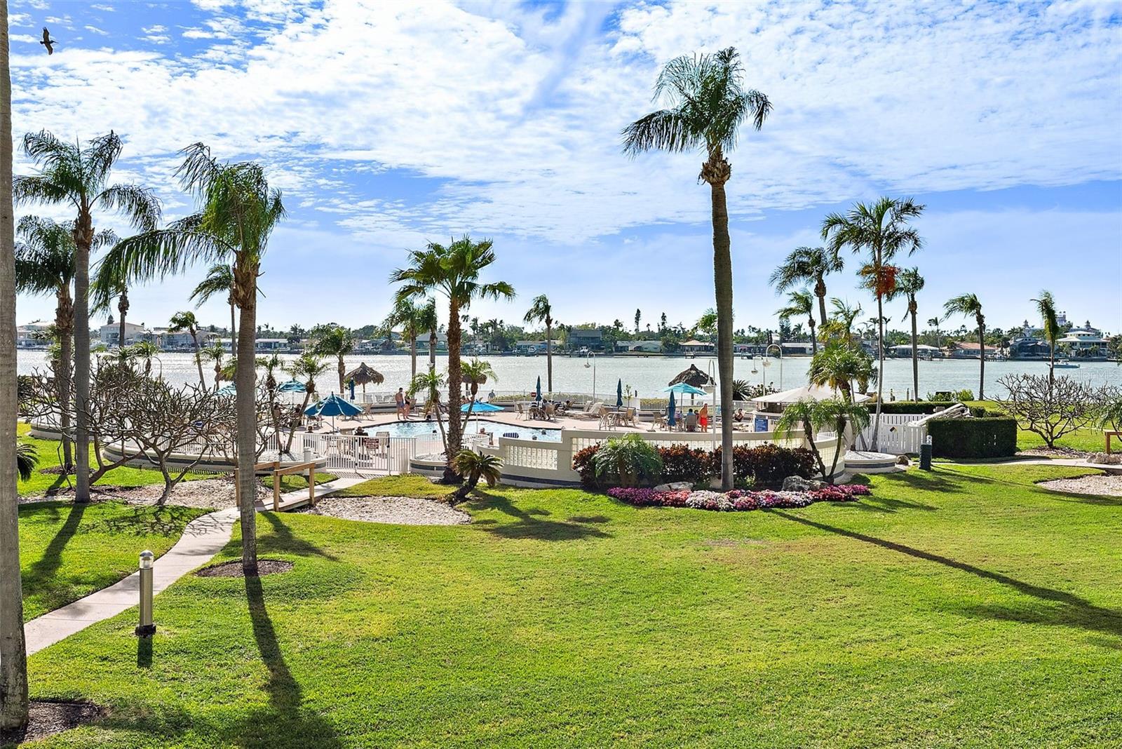 Listing photo id 24 for 6021 Bahia Del Mar Circle 234