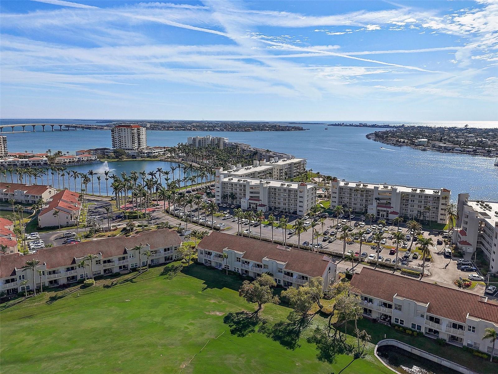 Listing photo id 39 for 6021 Bahia Del Mar Circle 234