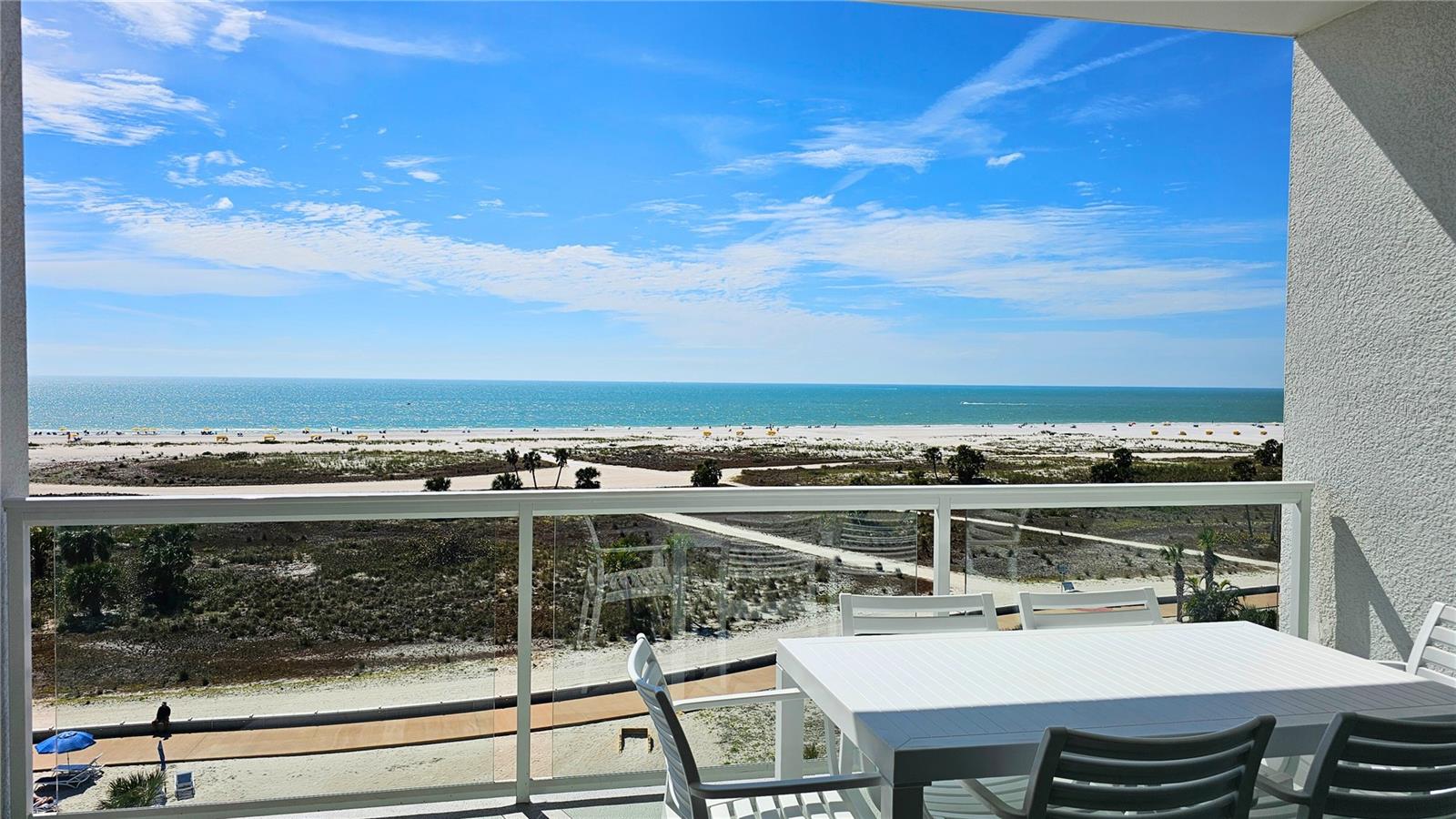 Listing photo id 6 for 11500 Gulf Boulevard 613