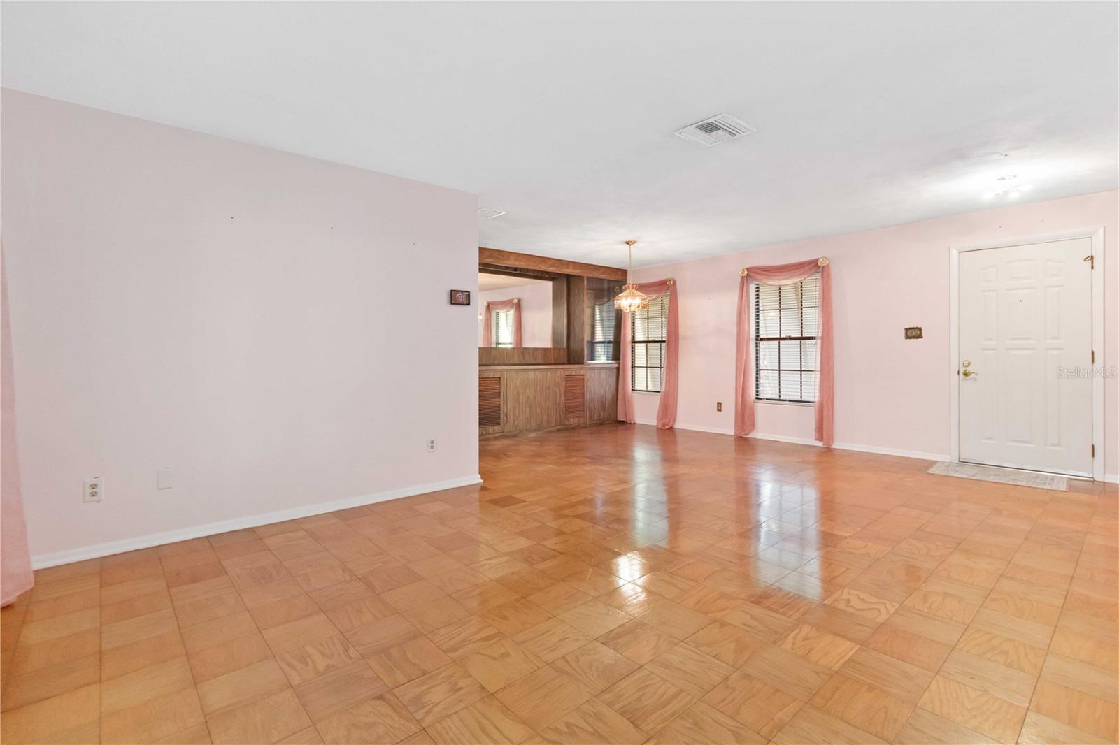 Image 6 of 32 For 3557 Nicklaus Drive