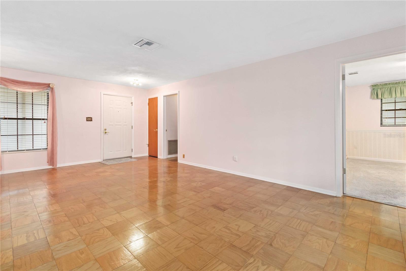 Image 7 of 32 For 3557 Nicklaus Drive