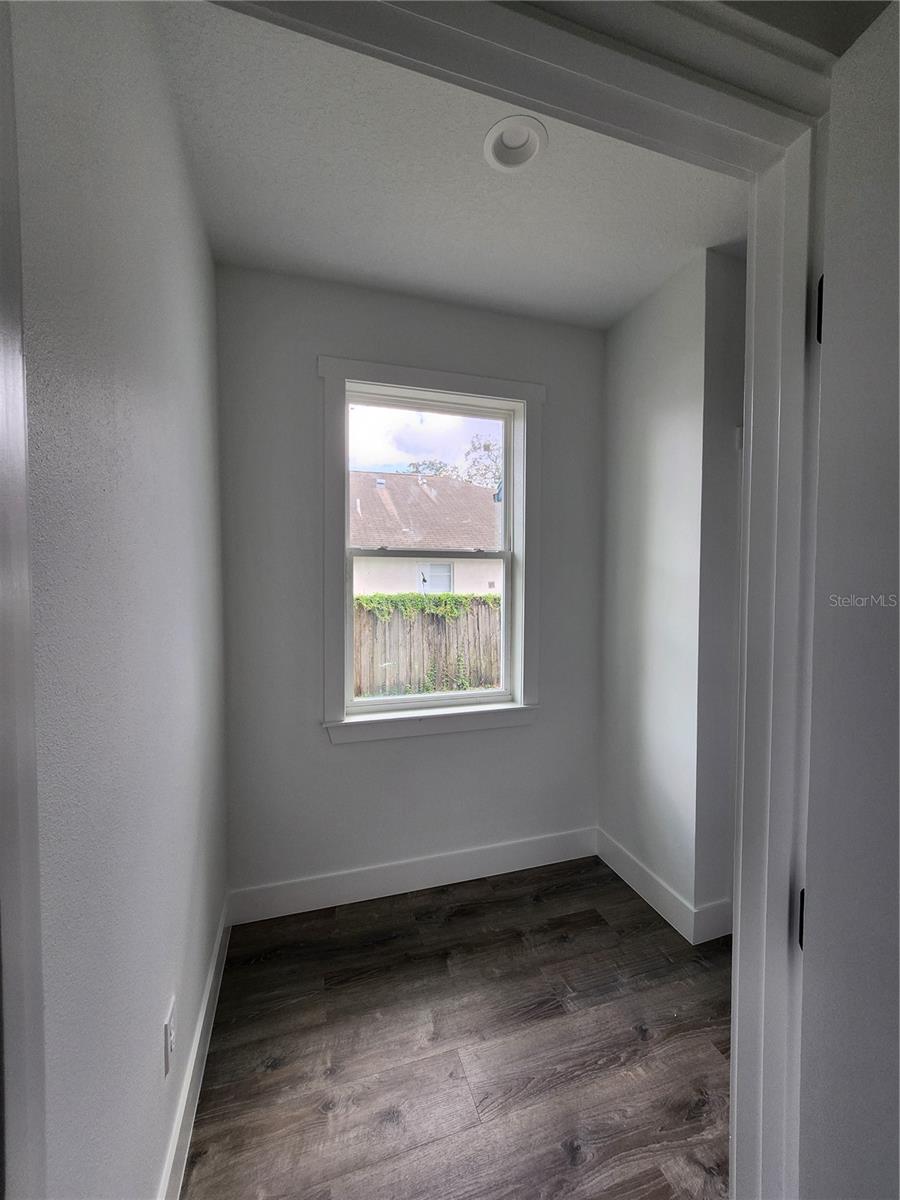 Image 20 of 29 For 8111 Edison Avenue
