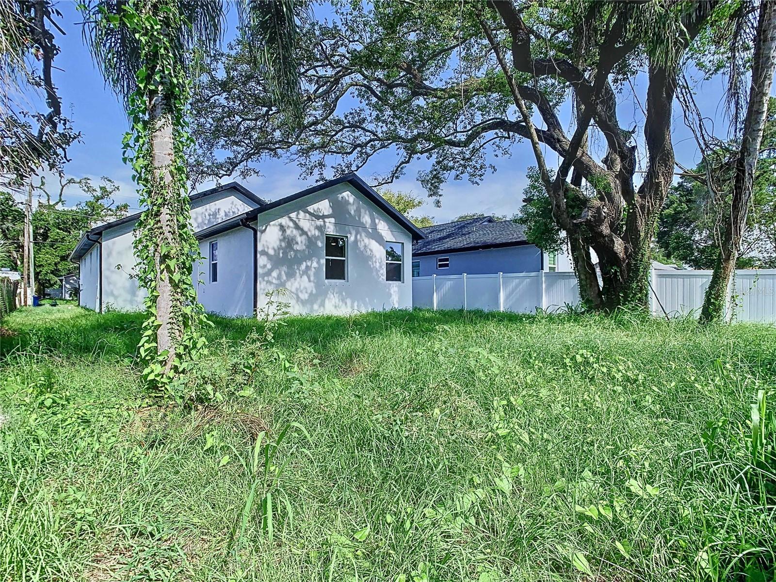 Image 36 of 54 For 8111 Edison Avenue