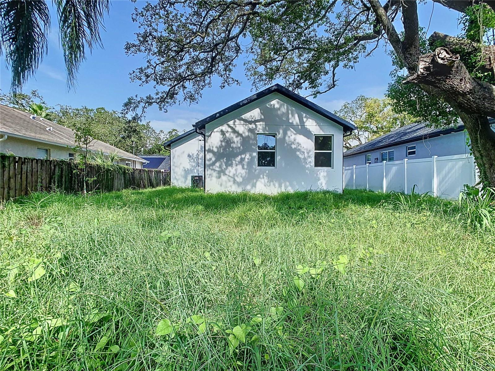 Image 37 of 54 For 8111 Edison Avenue