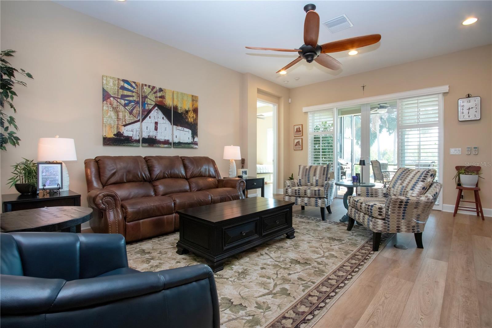 Image 6 of 82 For 328 Siena Vista Place