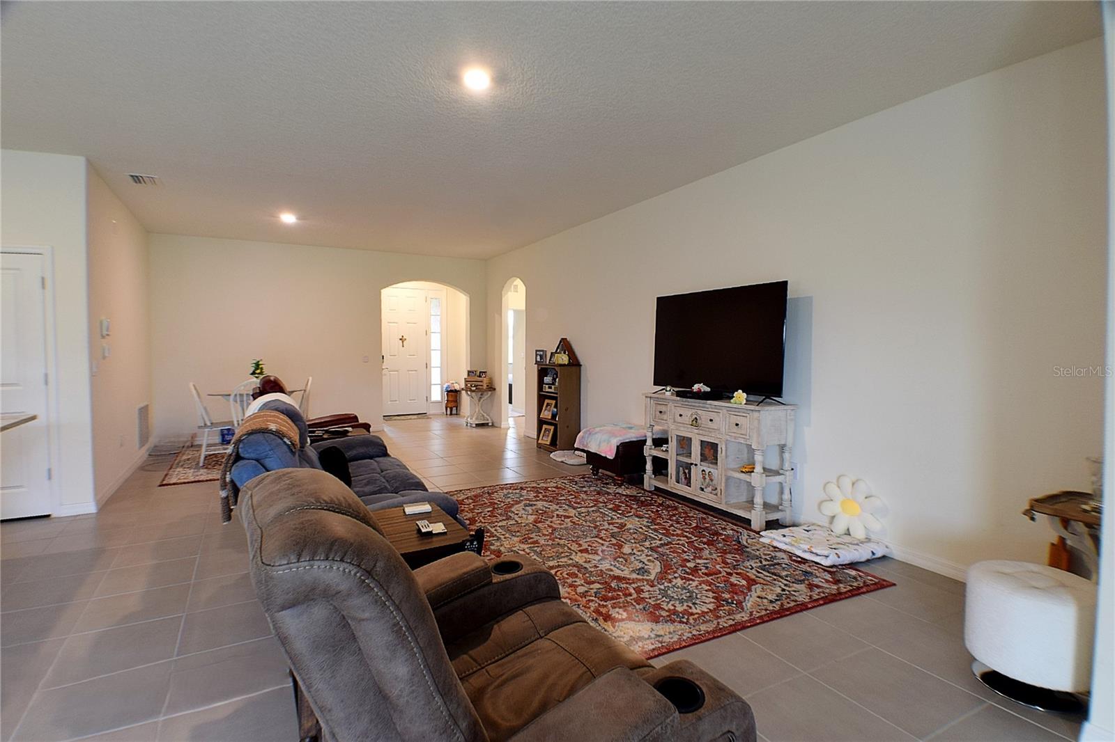 Listing photo id 4 for 8438 Wheat Stone Drive