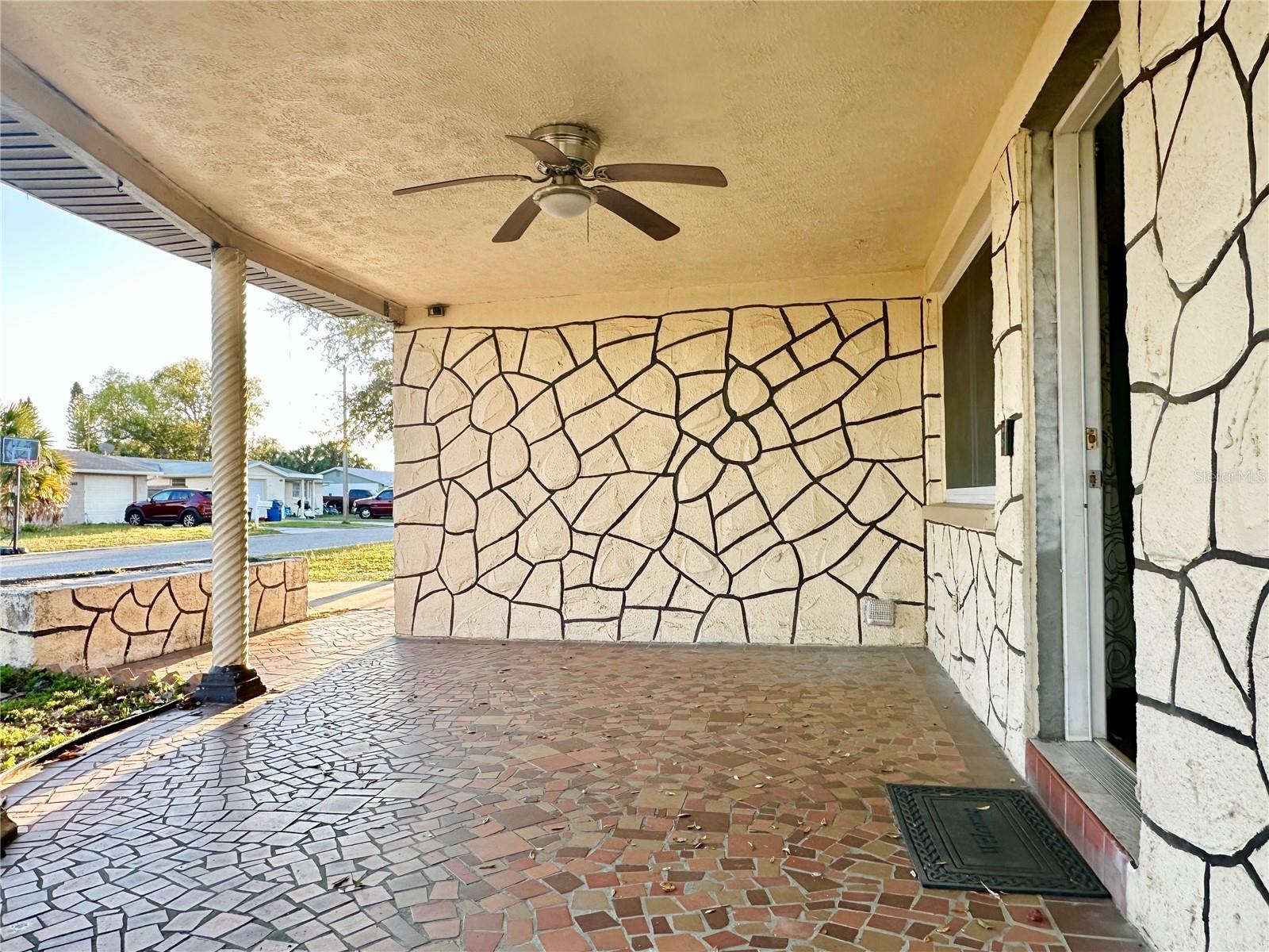 Listing photo id 12 for 3453 Garfield Drive