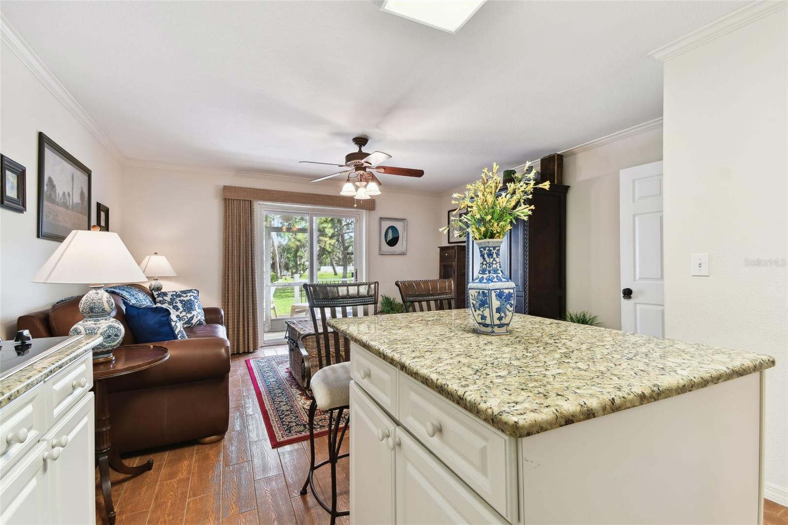 Listing photo id 36 for 9770 Indian Key Trail 102