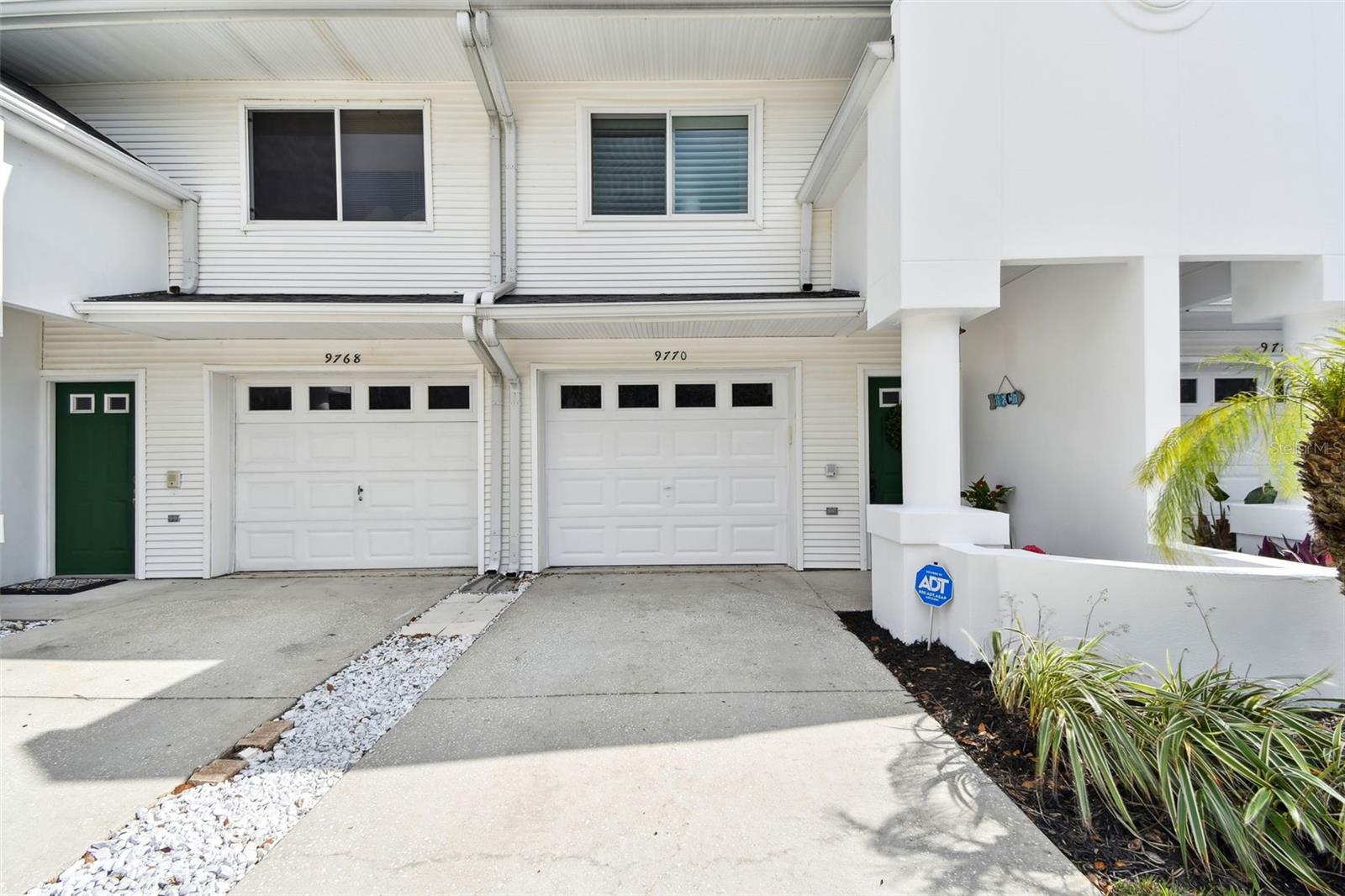 Listing photo id 2 for 9770 Indian Key Trail 102