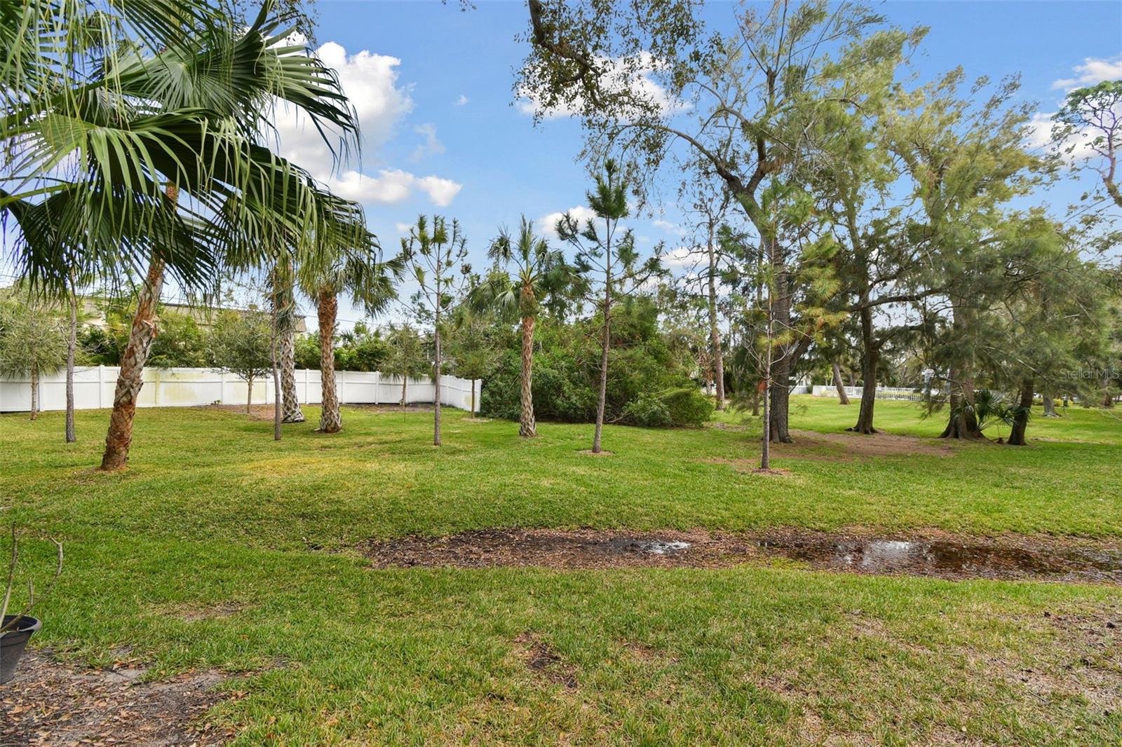 Listing photo id 72 for 9770 Indian Key Trail 102