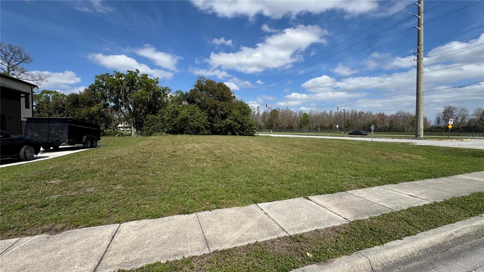 Image 4 of 6 For 525 Park Street