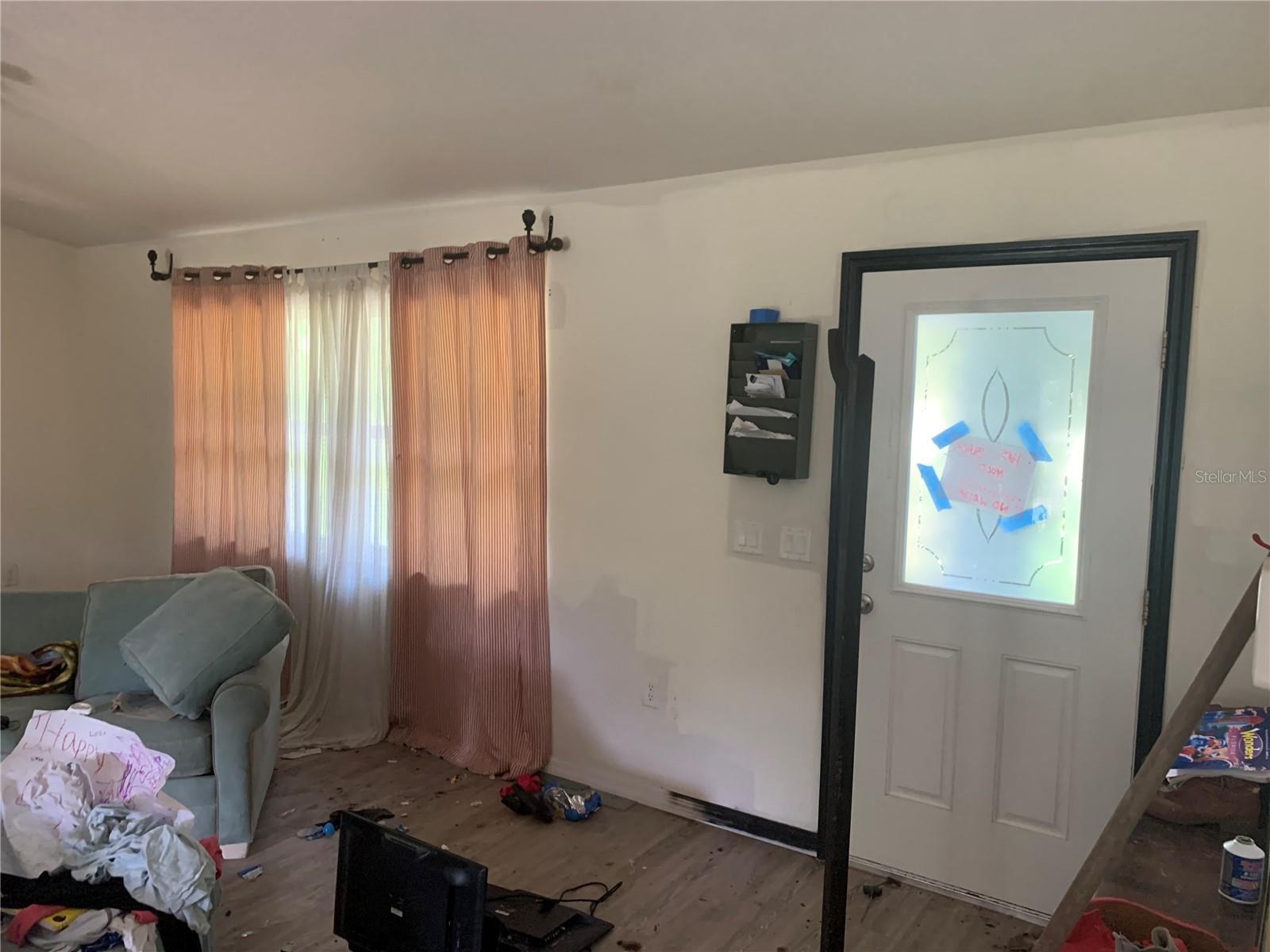 Image 3 of 13 For 6022 Tremont Street