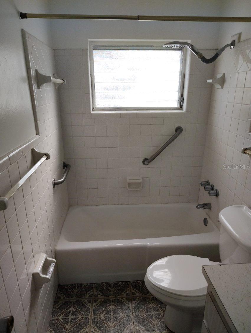 Image 7 of 7 For 828 Hyer Avenue