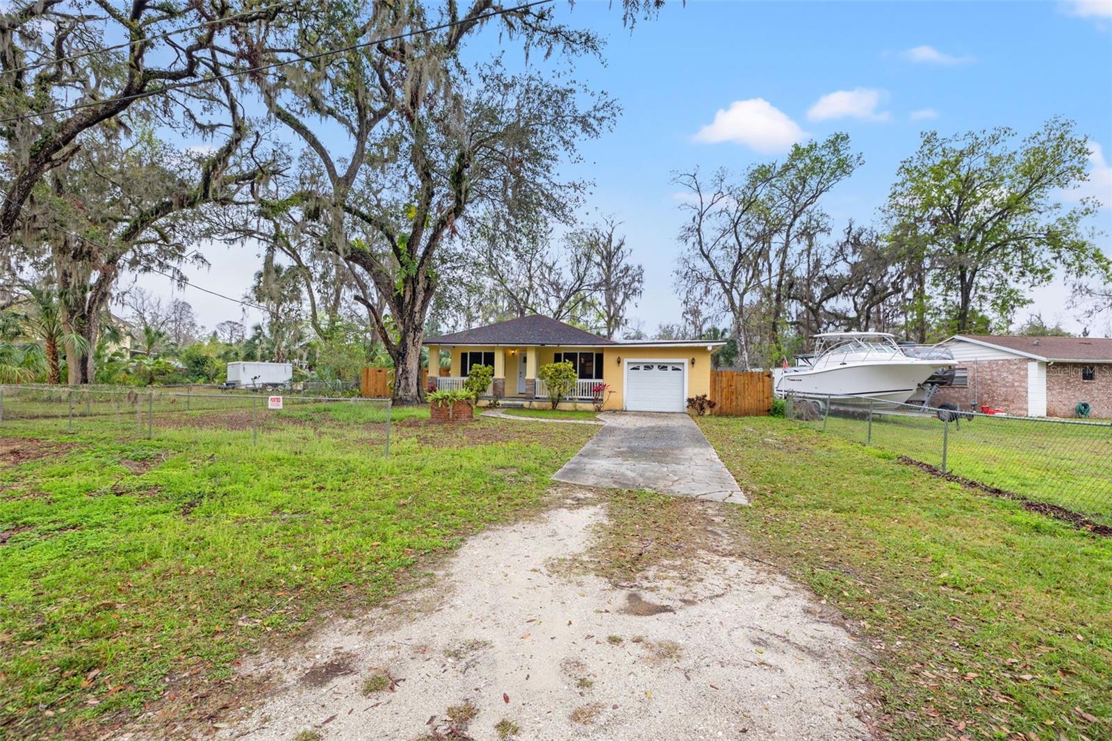 Listing photo id 33 for 3908 Alafia Boulevard