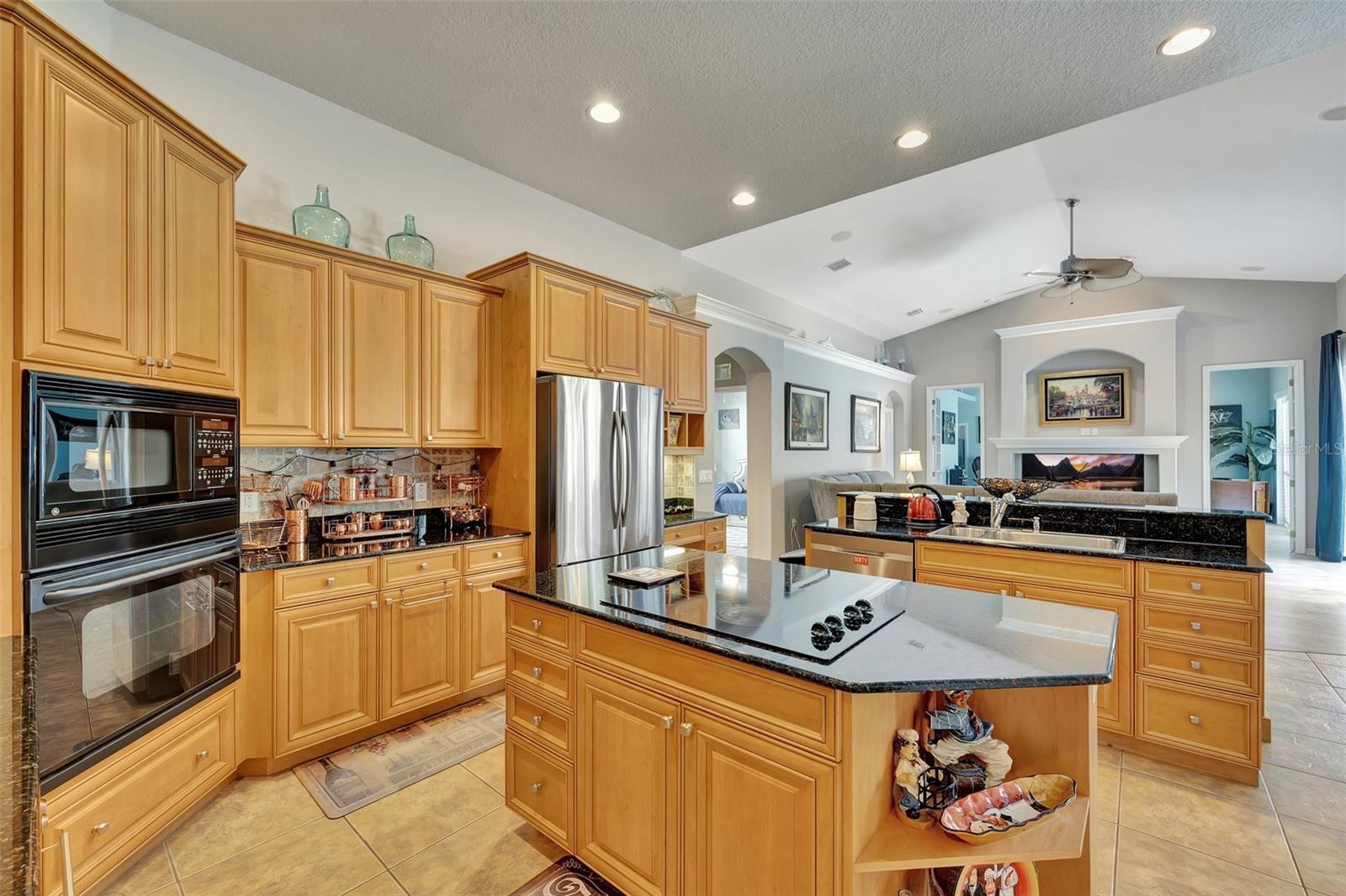 Listing photo id 9 for 1535 Lake Polo Drive