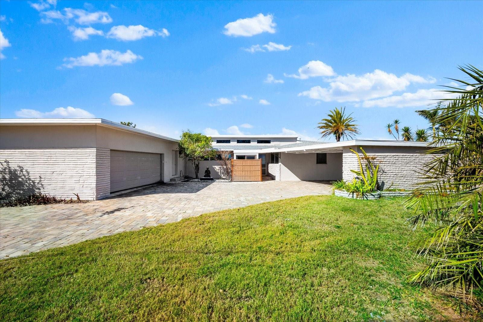 Listing photo id 19 for 2210 Harbor View Drive