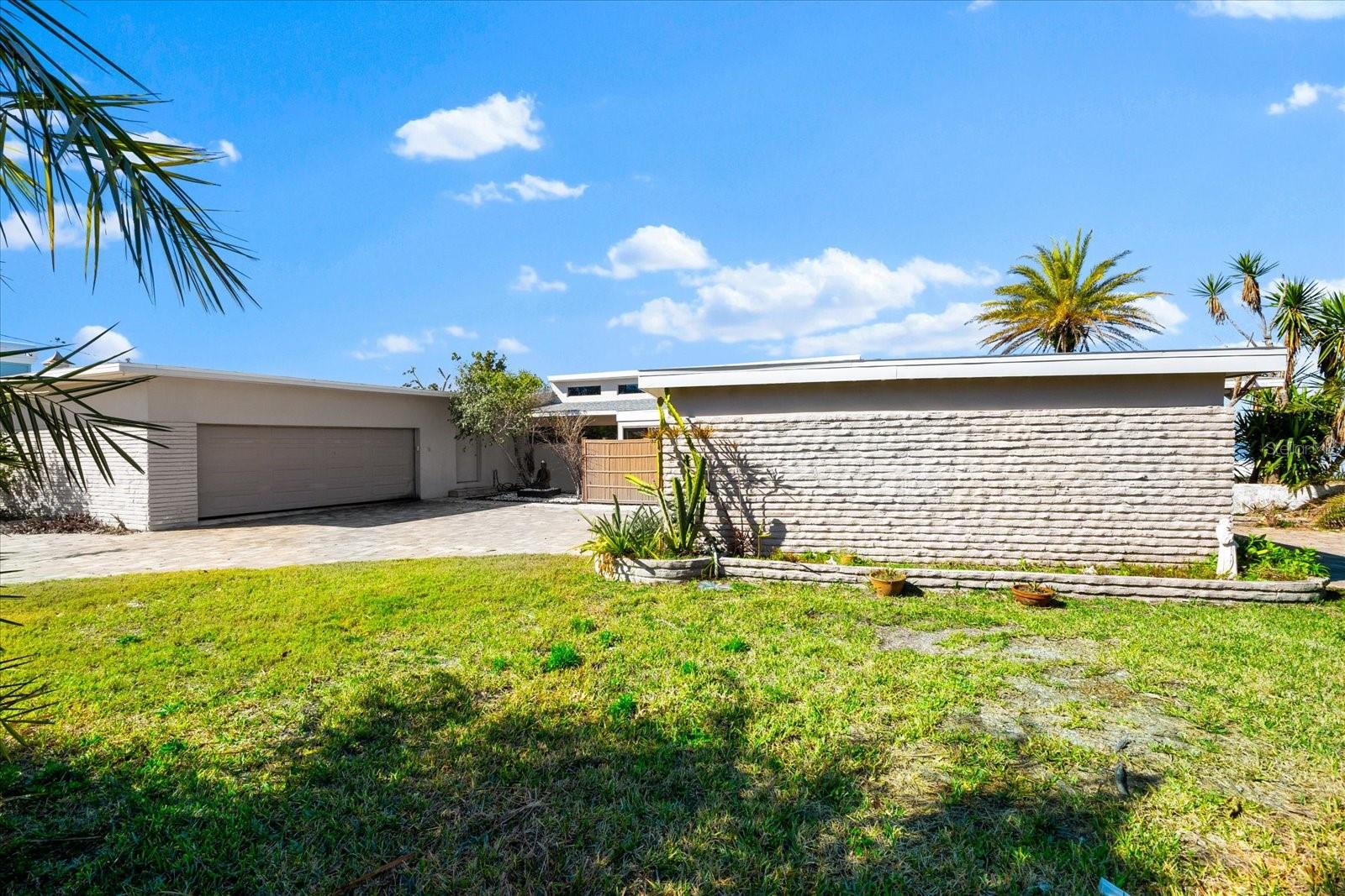 Listing photo id 20 for 2210 Harbor View Drive