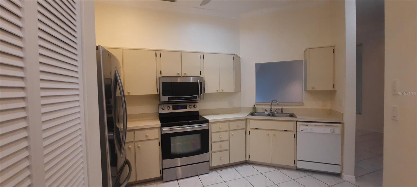 Image 4 of 23 For 3859 Pheasant Court