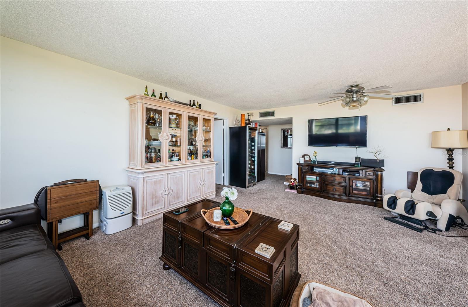 Image 13 of 43 For 6210 Sun Boulevard 408