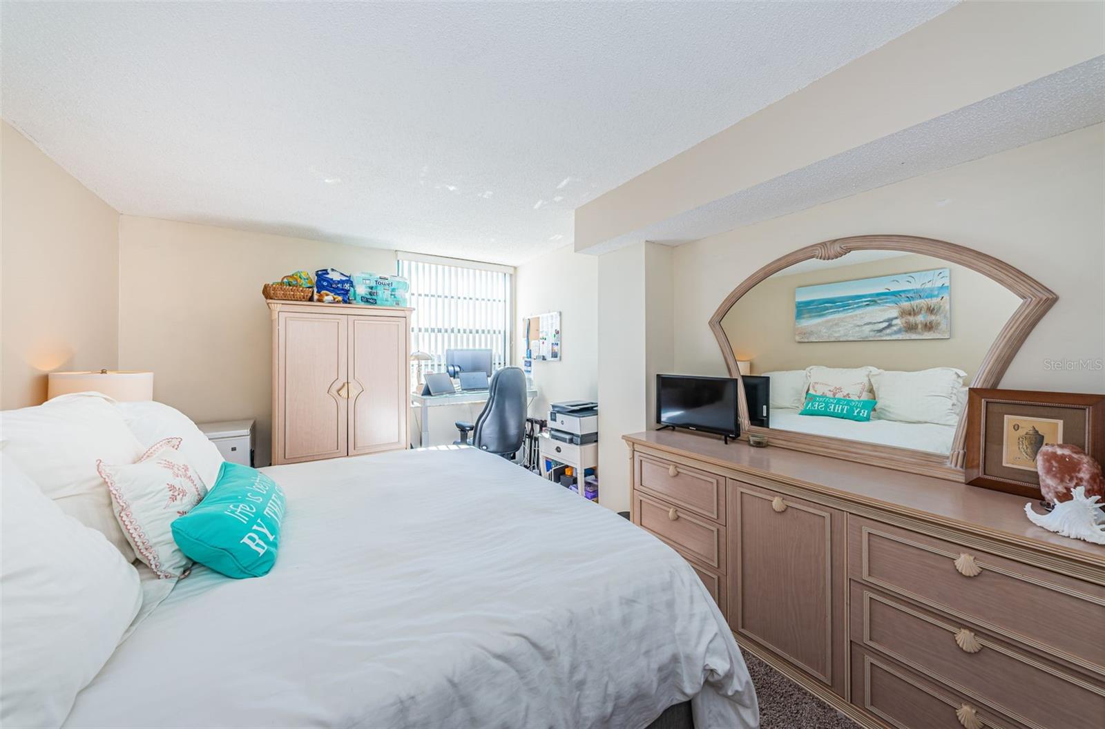 Image 21 of 43 For 6210 Sun Boulevard 408