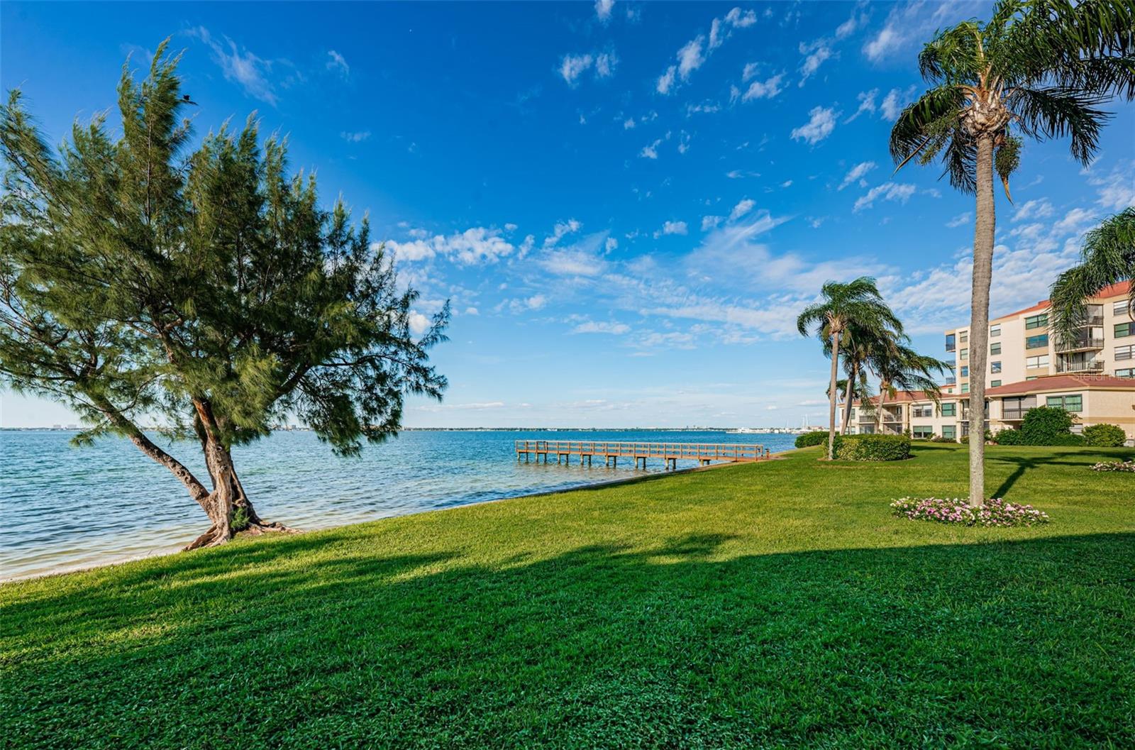 Image 40 of 43 For 6210 Sun Boulevard 408