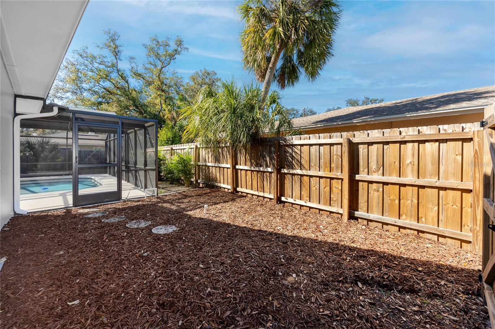 Image 36 of 38 For 1100 Webb Dr