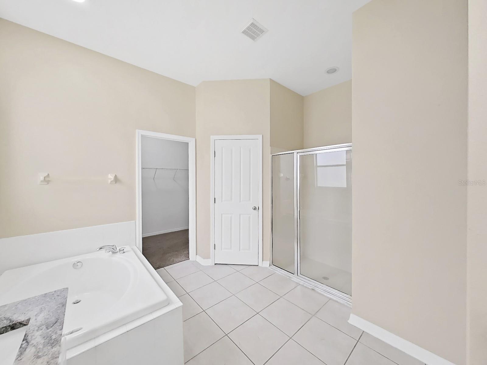 Listing photo id 27 for 4644 Braesgate Court