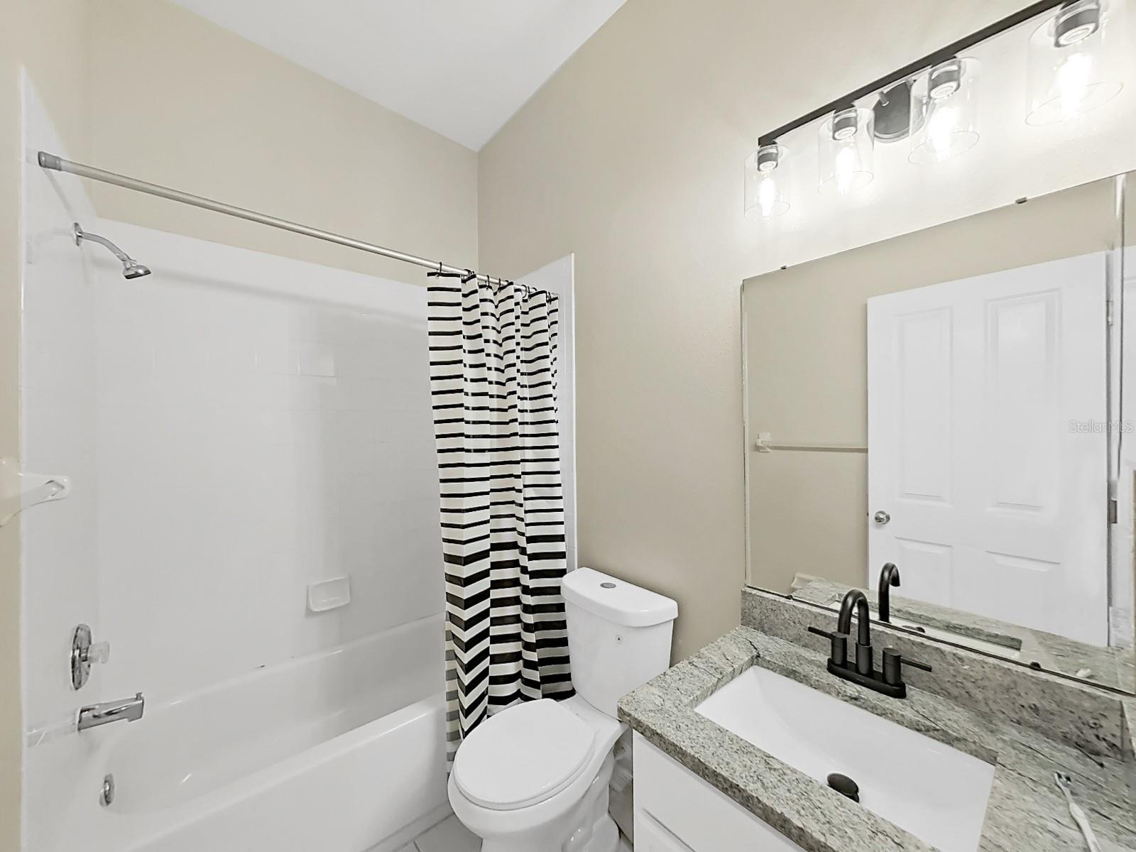 Listing photo id 47 for 4644 Braesgate Court