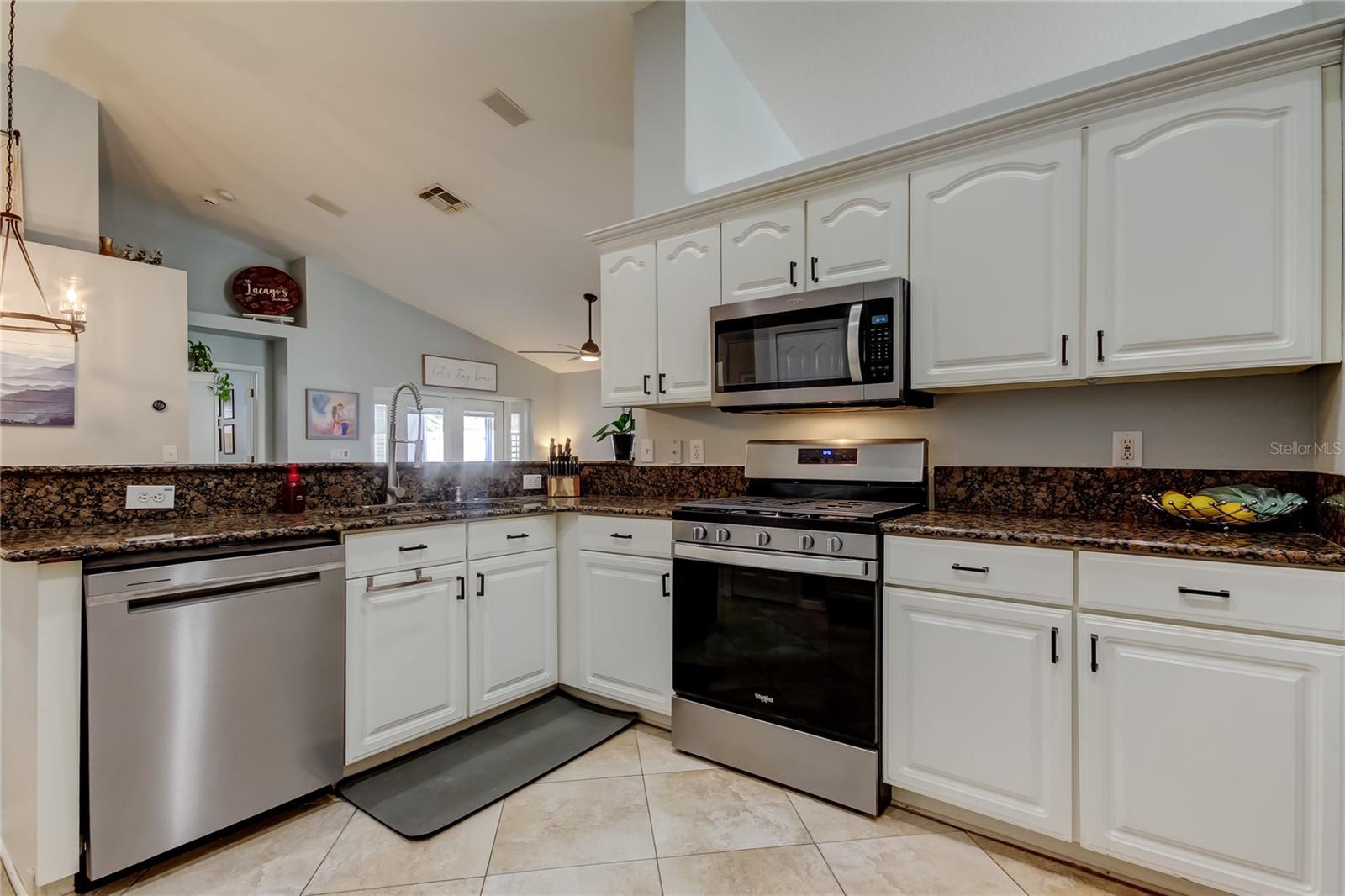 Listing photo id 20 for 11207 Cypress Reserve Drive