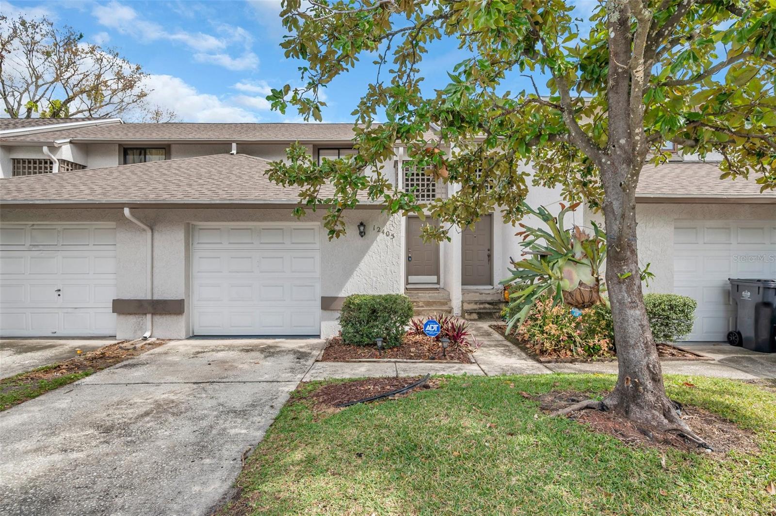 Listing photo id 3 for 12405 Titus Court